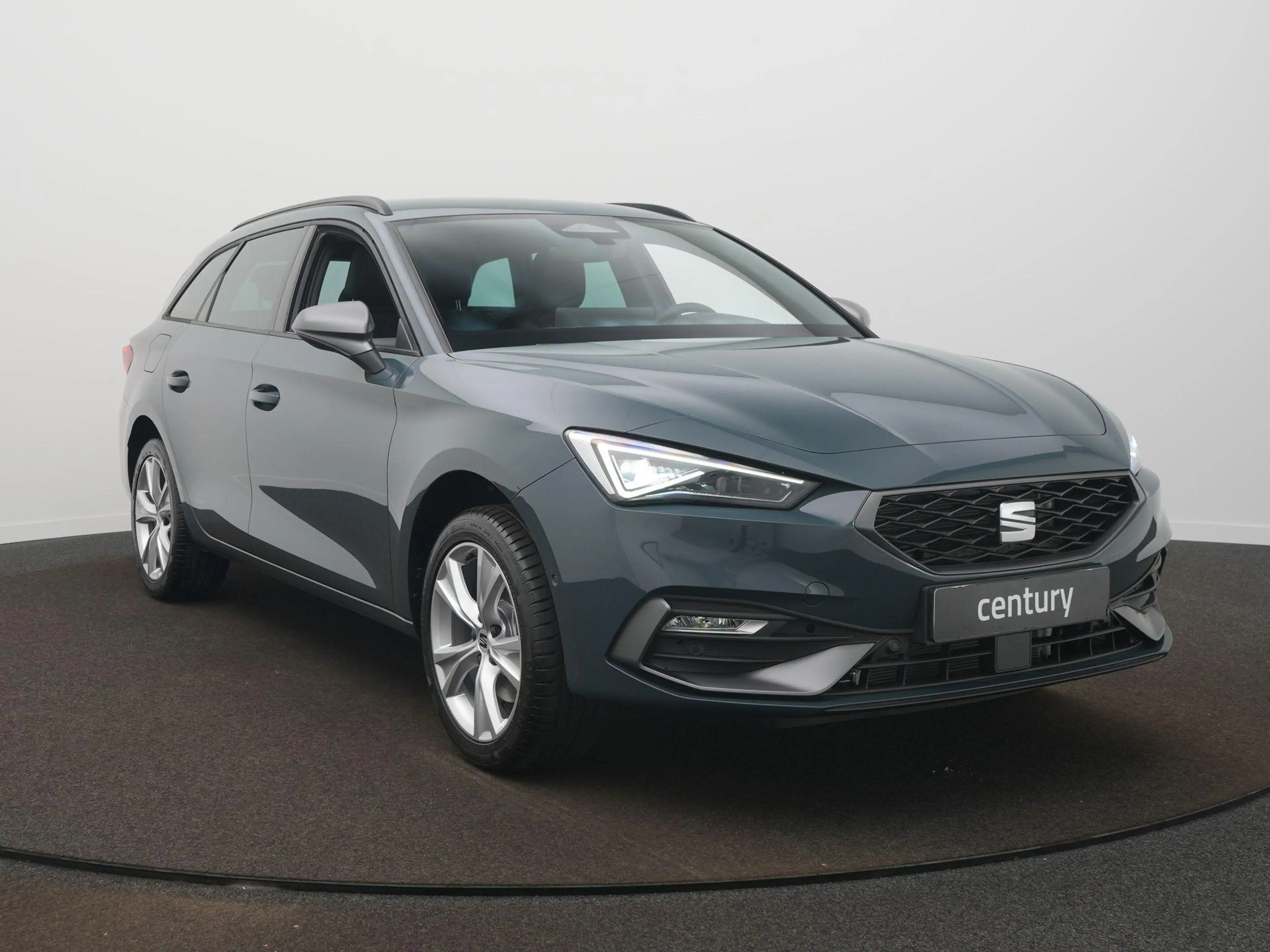SEAT Leon e-Hybrid Sportstourer FR Business 1.5 TSI eHybrid 150 kW / — photo 3