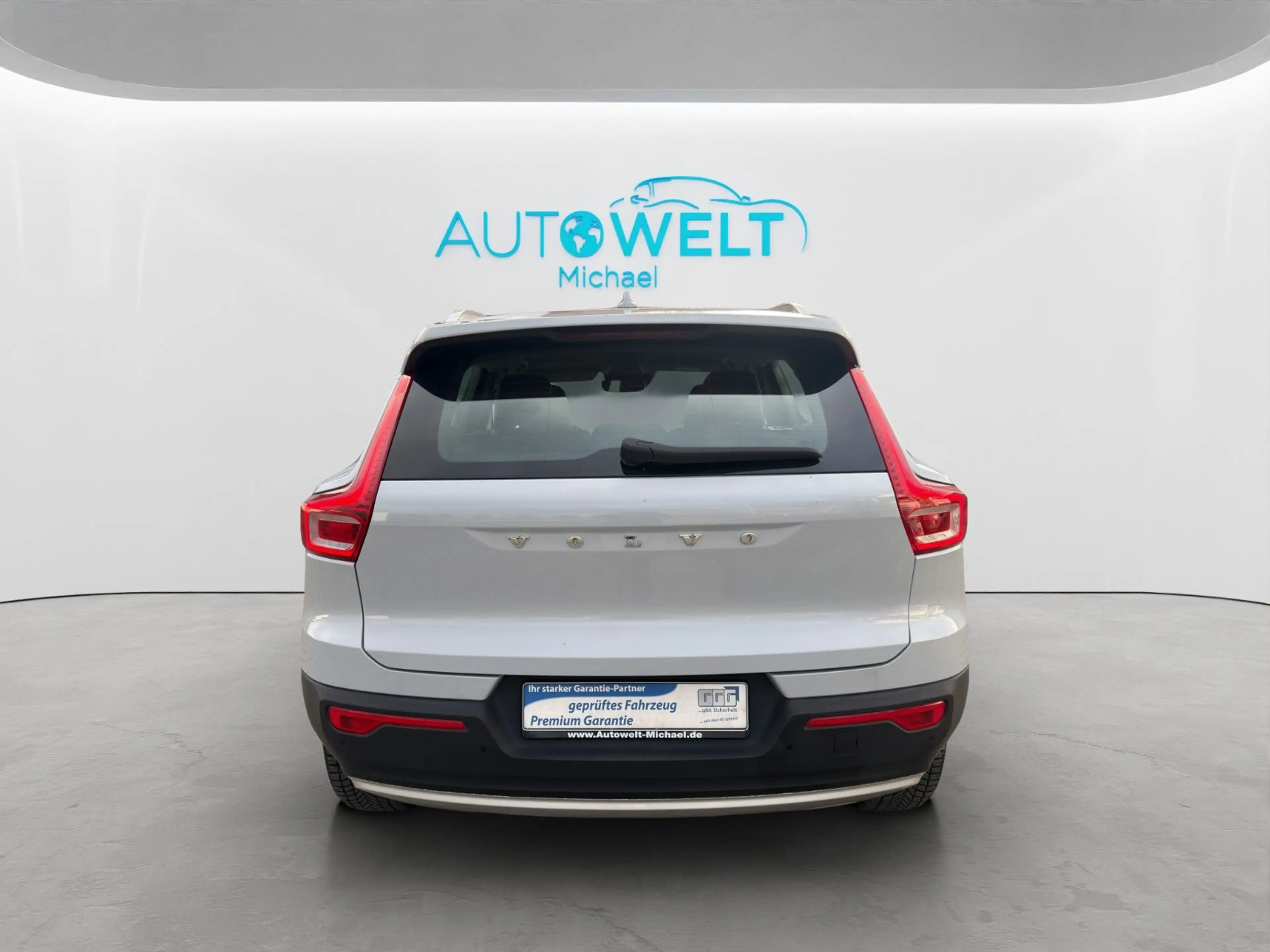 Volvo XC40 2.0 Aut. KLIMAAUT SITZH KAM LED APP H&K GJR — photo 6