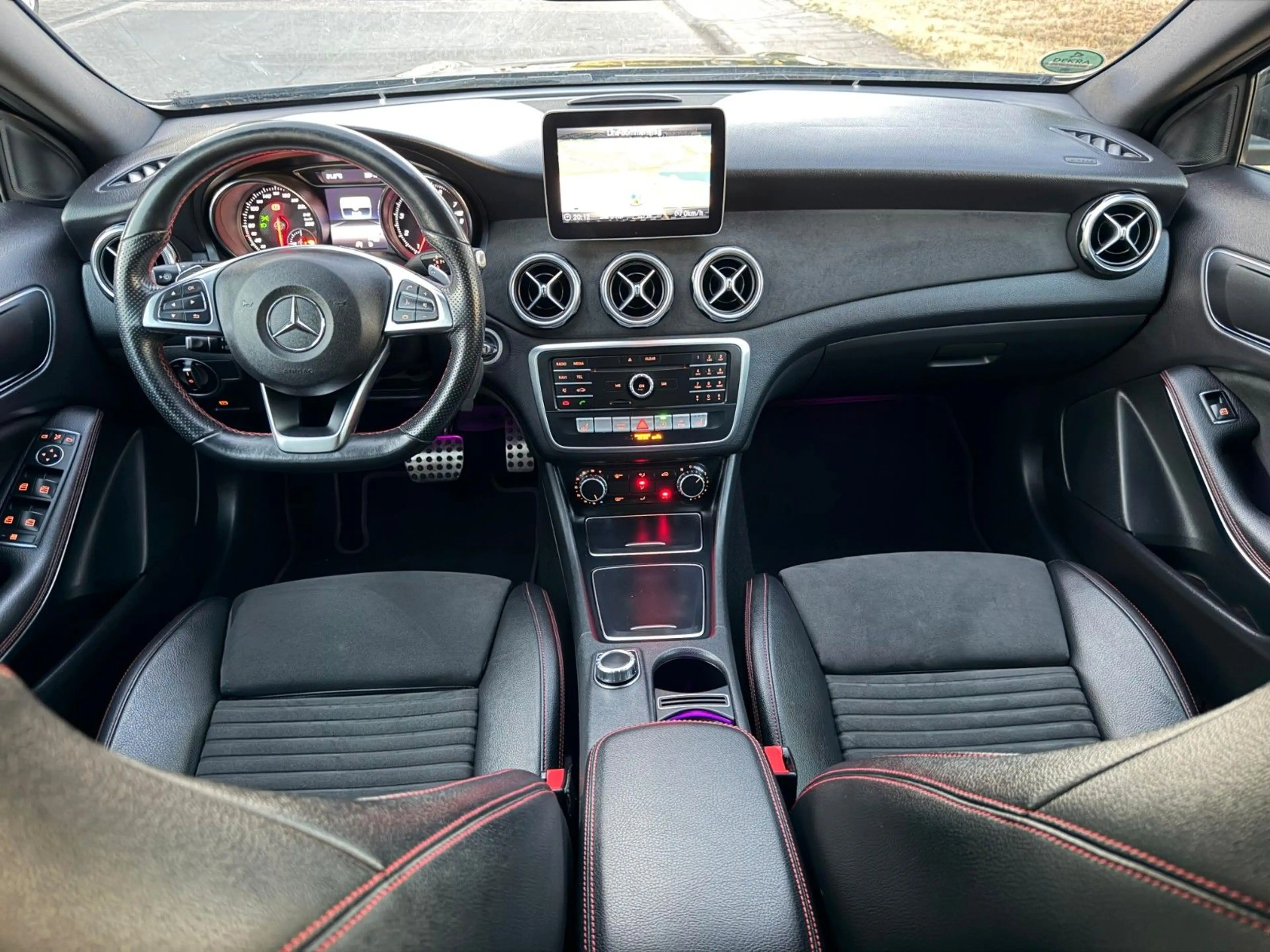 Mercedes-Benz GLA 250 AMG Line,Night-Paket,360°Kamera,Automat, — photo 10