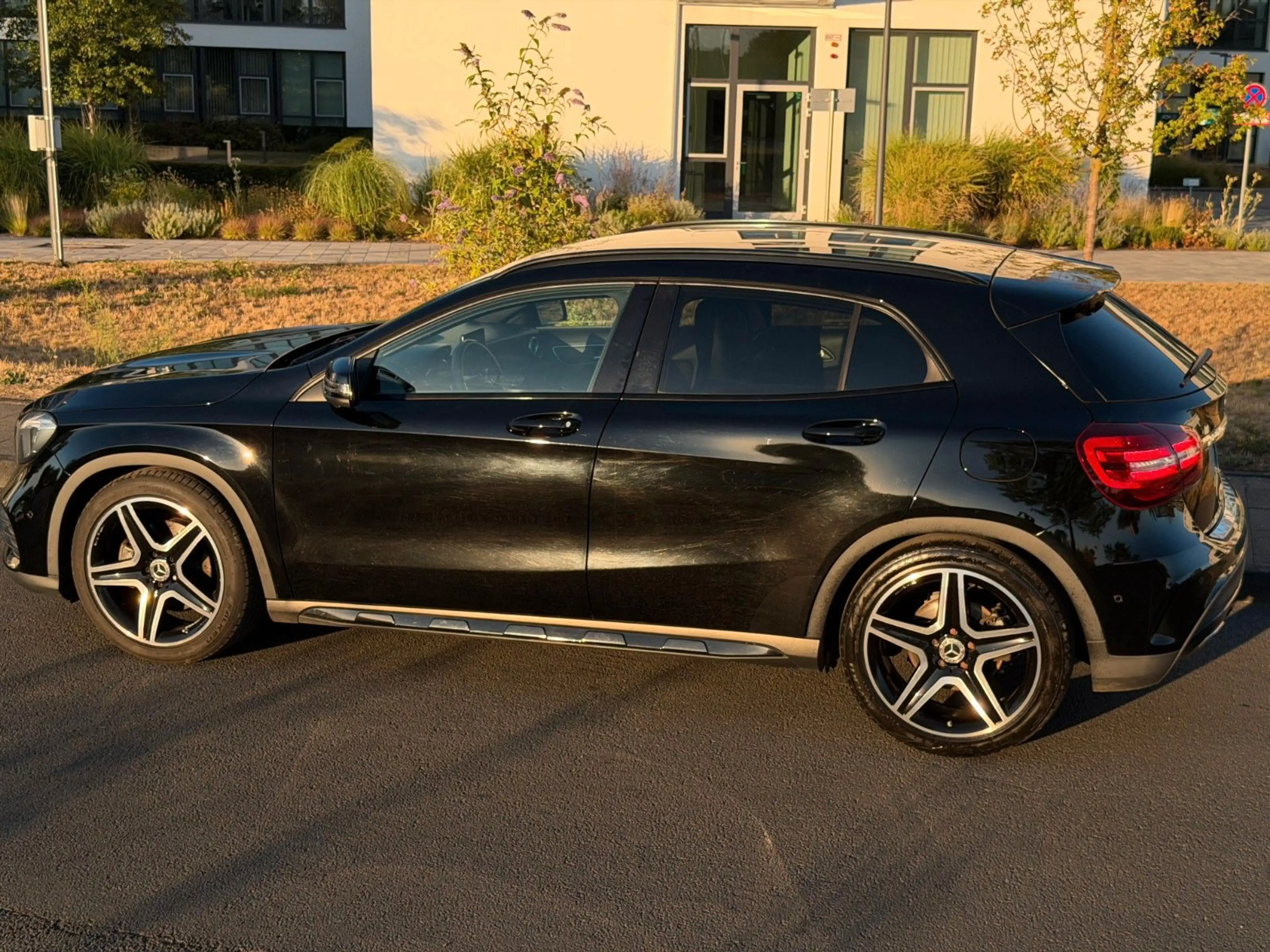 Mercedes-Benz GLA 250 AMG Line,Night-Paket,360°Kamera,Automat, — photo 5