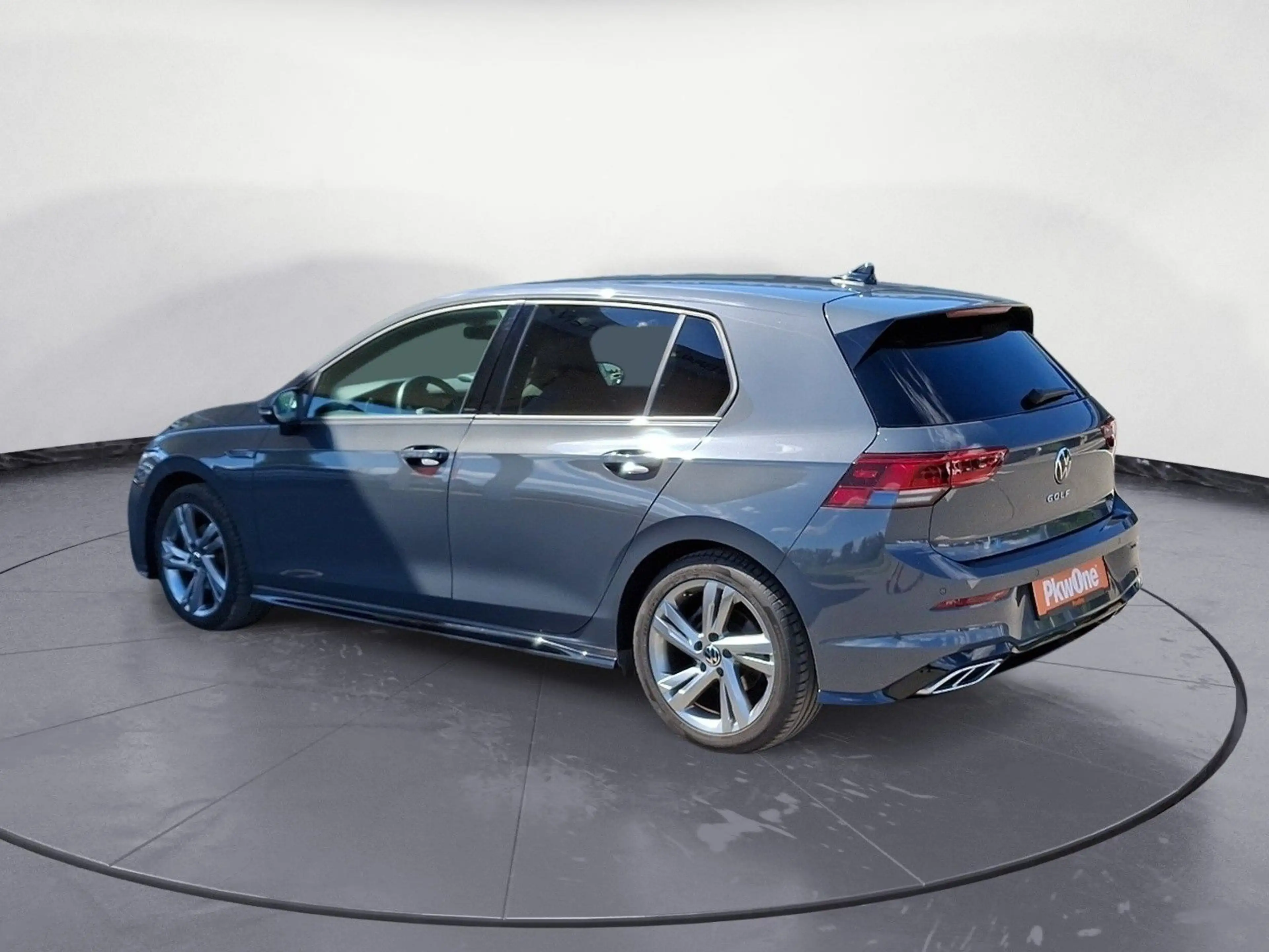 Volkswagen Golf R-Line LED*PDC*KEYLESS-GO*SHZ *LHZ*DIGITALE — photo 3