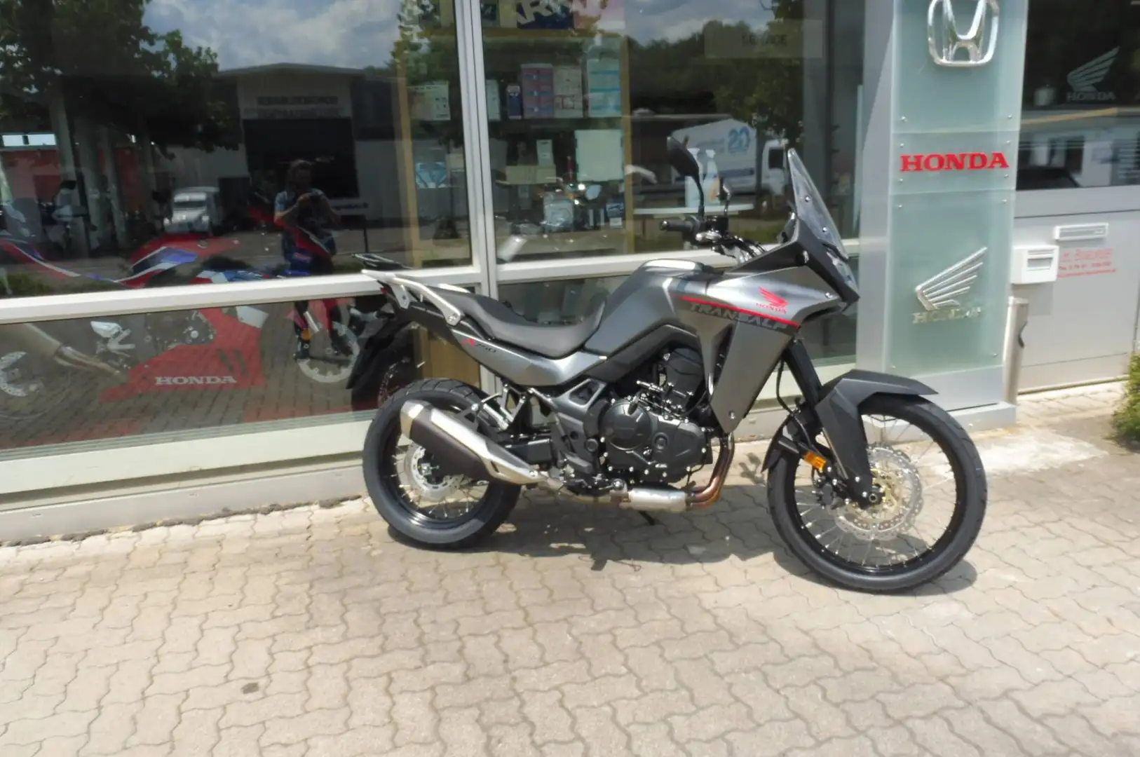 Honda Transalp 750 - 2