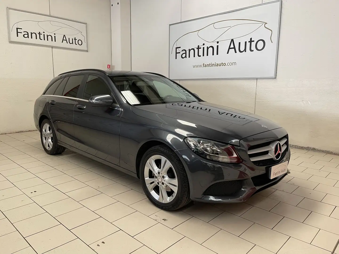 Mercedes-Benz C 180 d sw Executive c.auto-Ok Neopatentati-LEGGI SOTTO Gris - 1