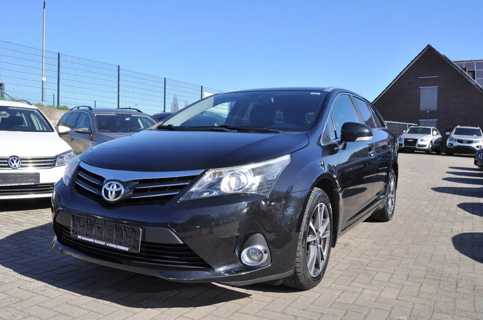 Toyota Avensis Kombi Edition Schwarz - 2