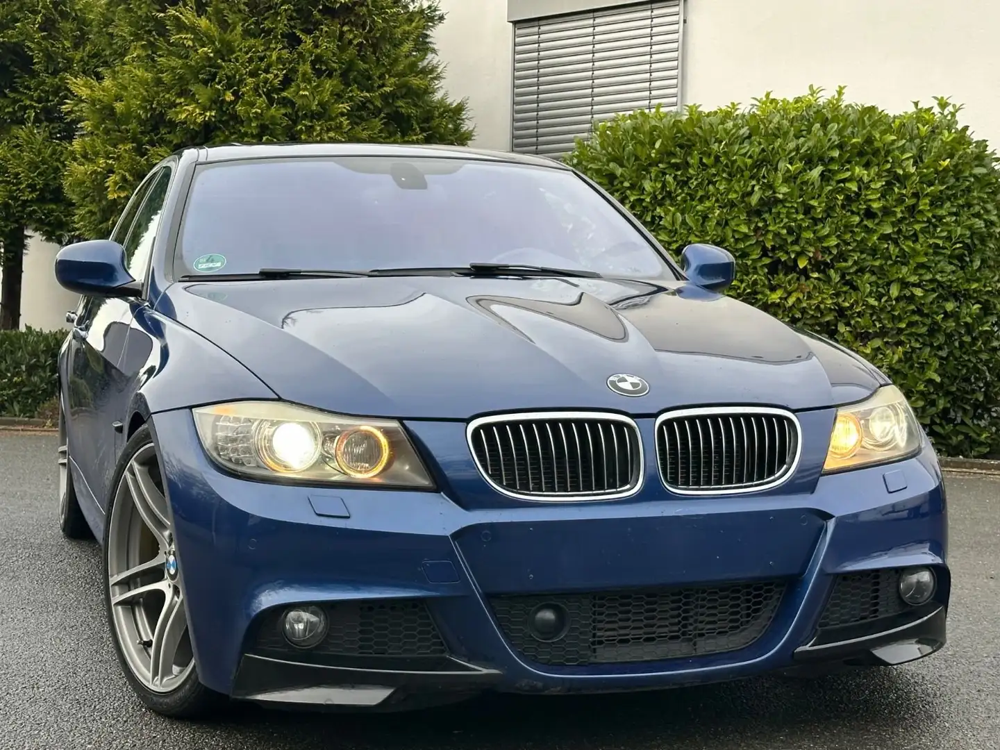 BMW 330 330d Aut. M-SPORTPAKET Blau - 2