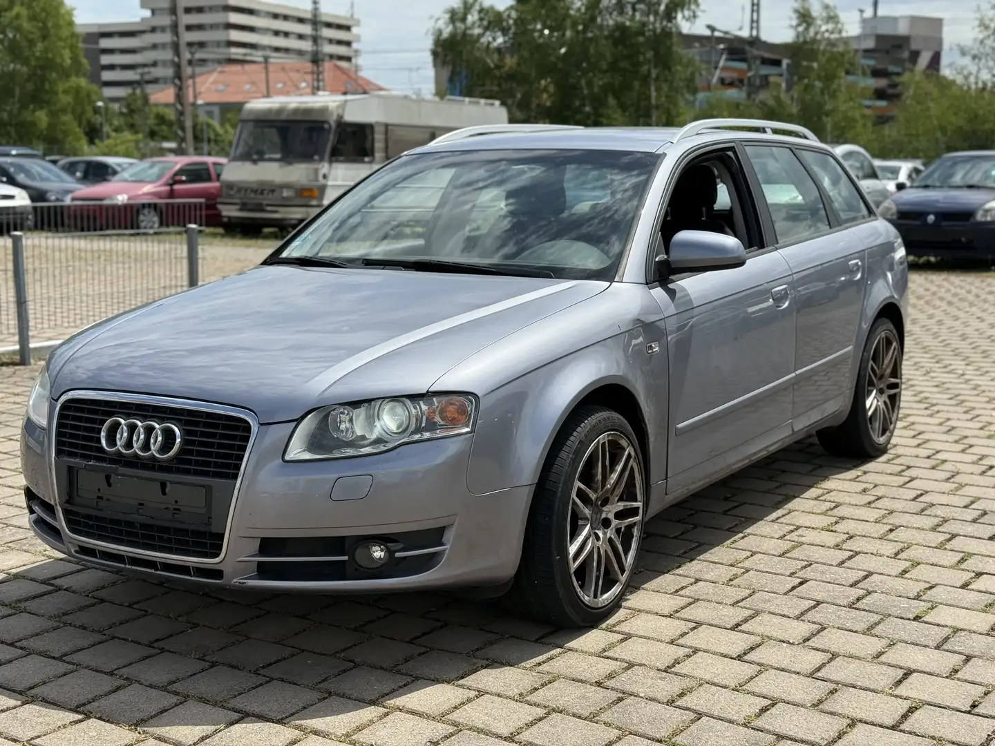 Audi A4 1.8 T NUR EXPORT/GEWERBE Grau - 1