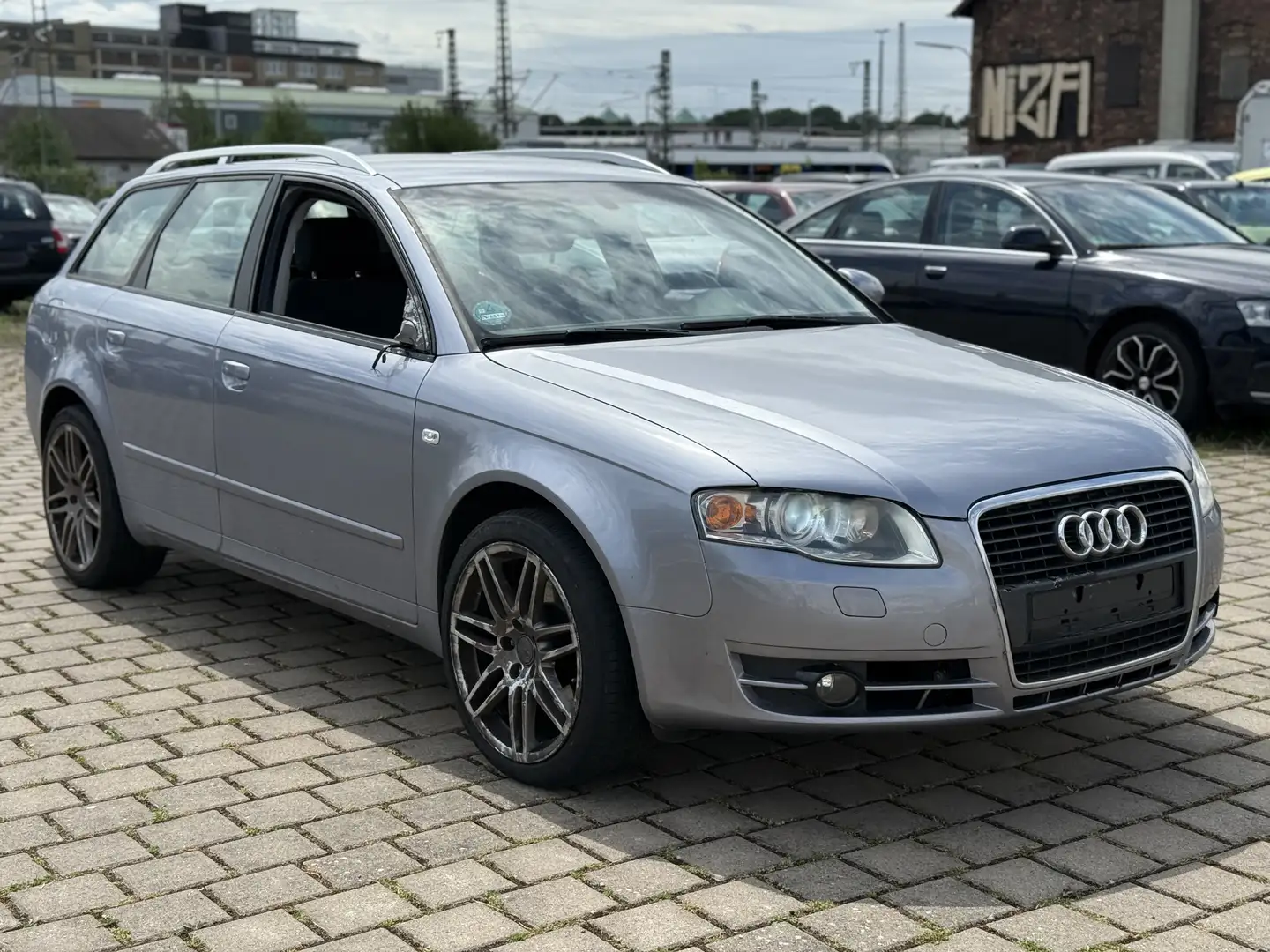 Audi A4 1.8 T NUR EXPORT/GEWERBE Grau - 2