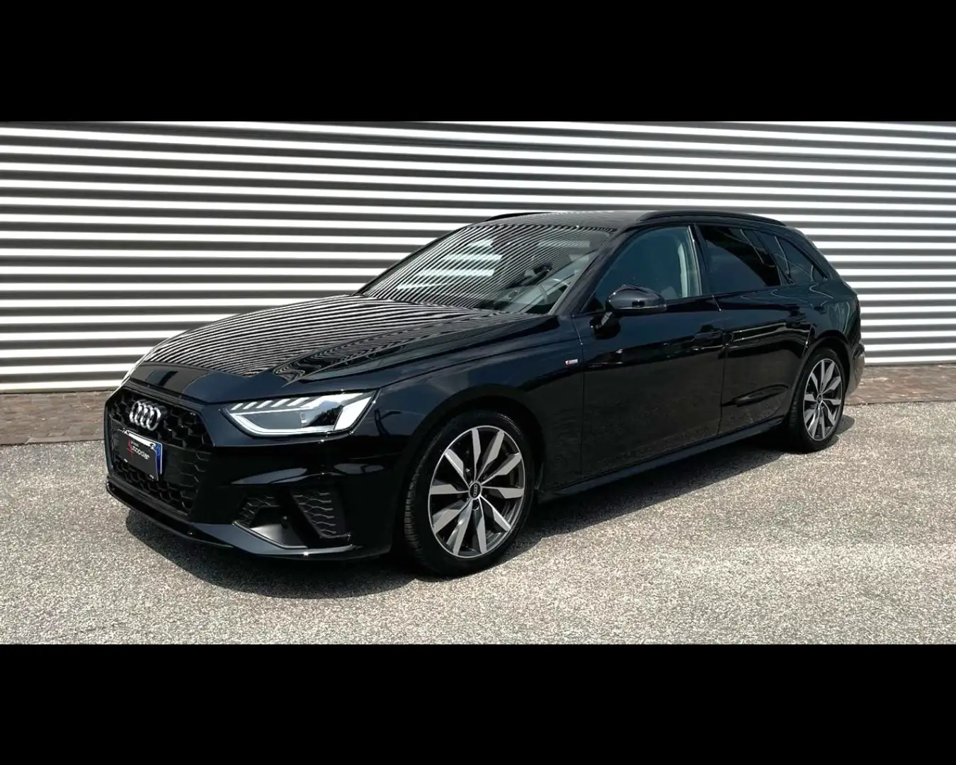 Audi A4 AVANT 35 TDI MHEV S-TRONIC S LINE EDITION Schwarz - 2