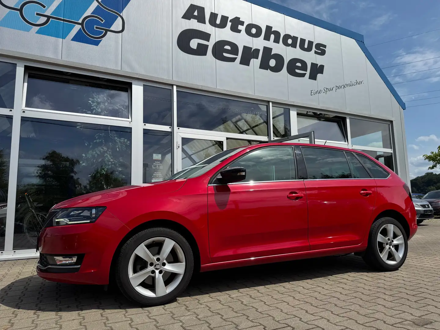 Skoda Rapid/Spaceback Rapid Spaceback 1.0 TSI Style Xenon Kamera SHZ MFL Rot - 1