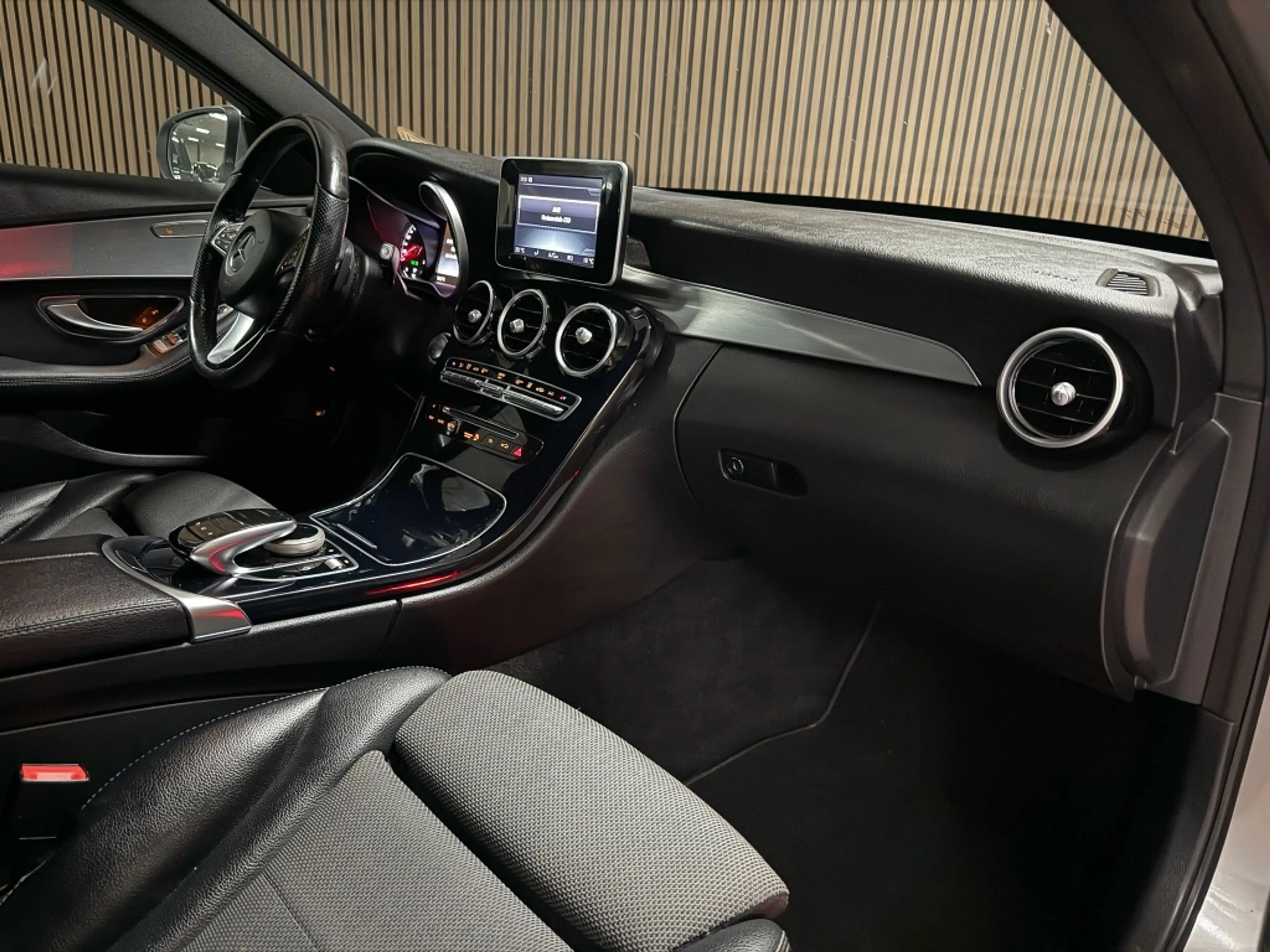 Mercedes-Benz C 350 Estate e Lease Edition — photo 10