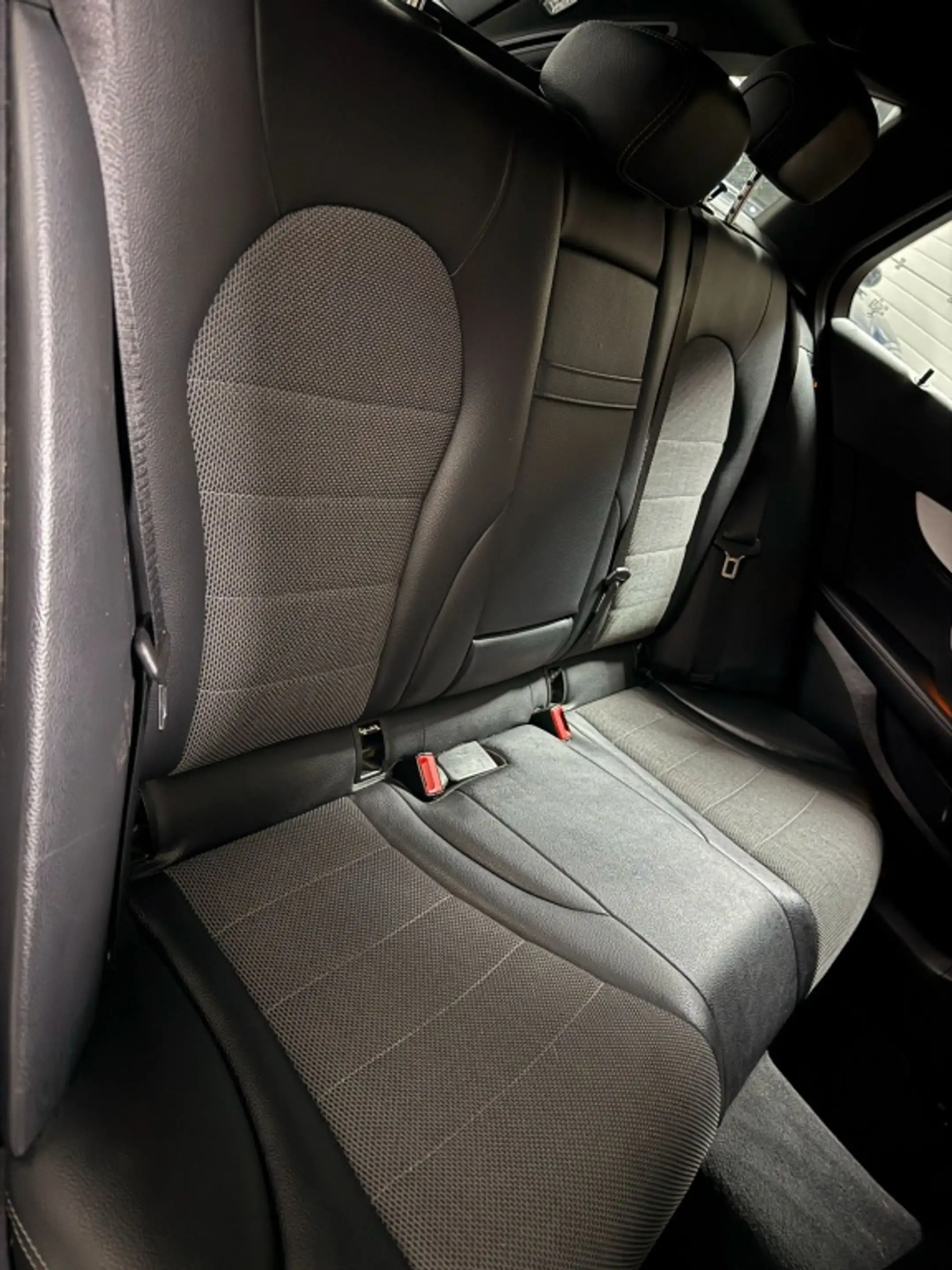 Mercedes-Benz C 350 Estate e Lease Edition — photo 12