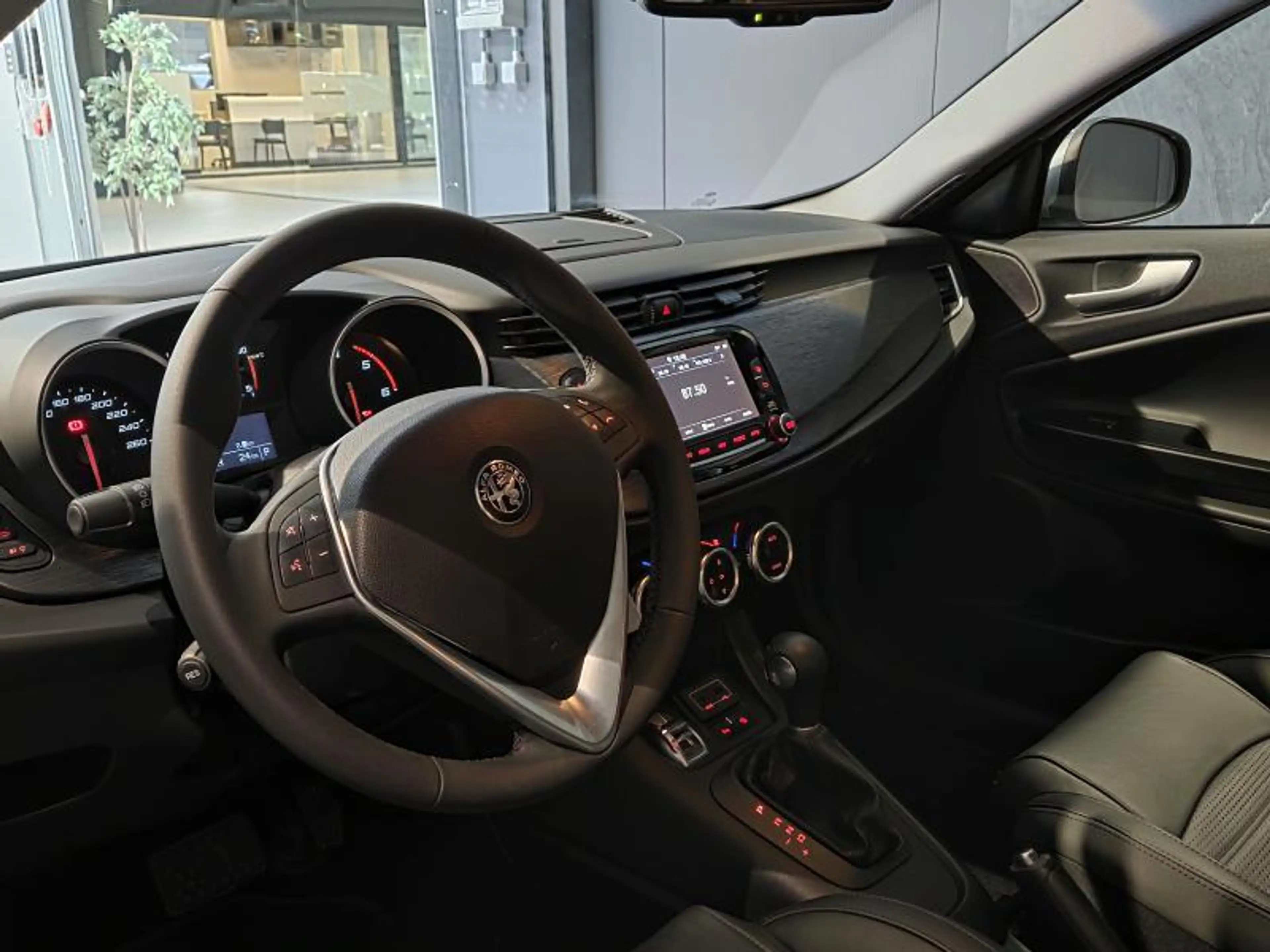 Alfa Romeo Giulietta Super — photo 6