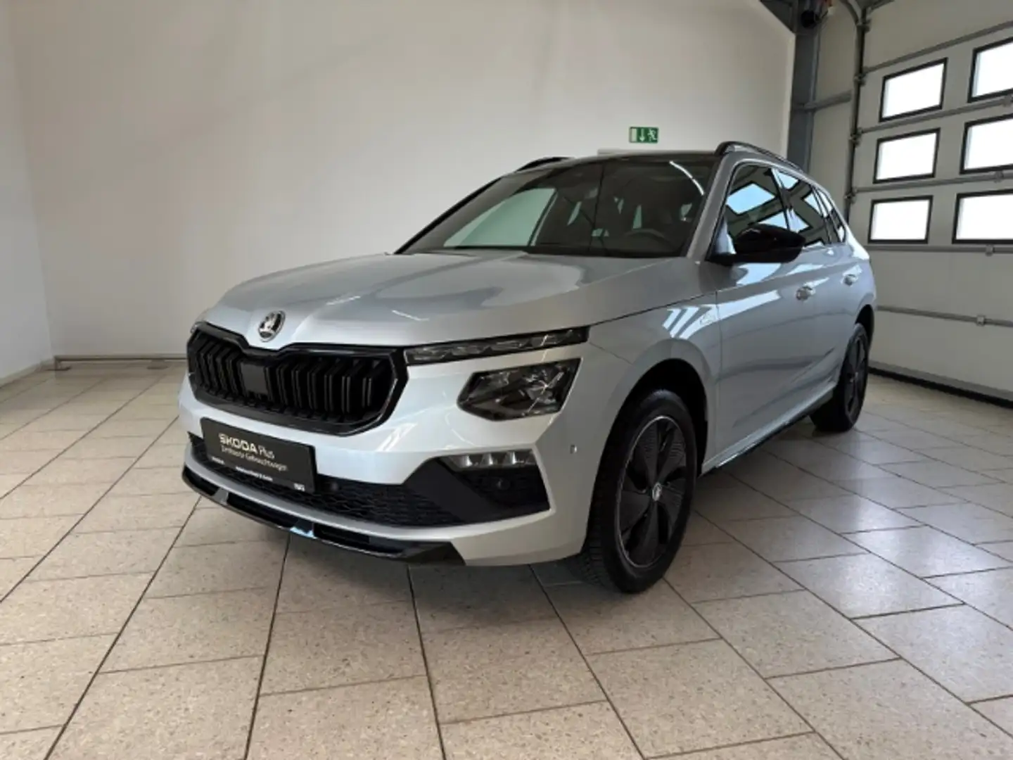Skoda Kamiq Monte Carlo 1.5 TSI DSG Navi ACC Pano LED Silber - 2