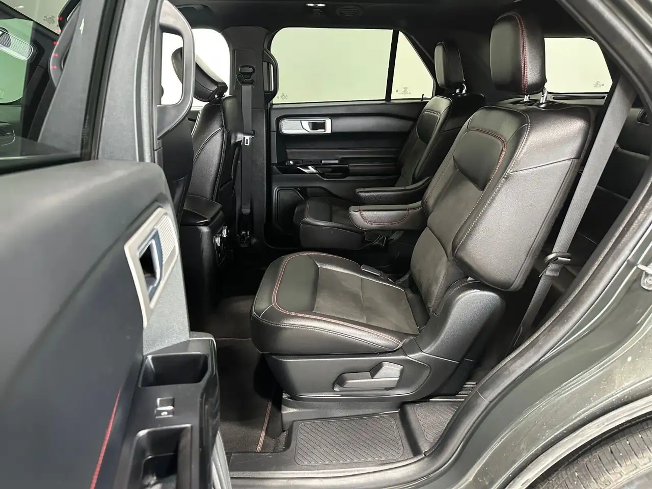 Ford Explorer photo Ford Explorer