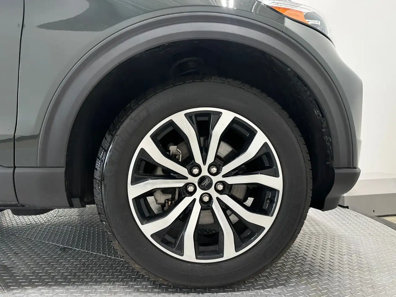 Ford Explorer photo Ford Explorer
