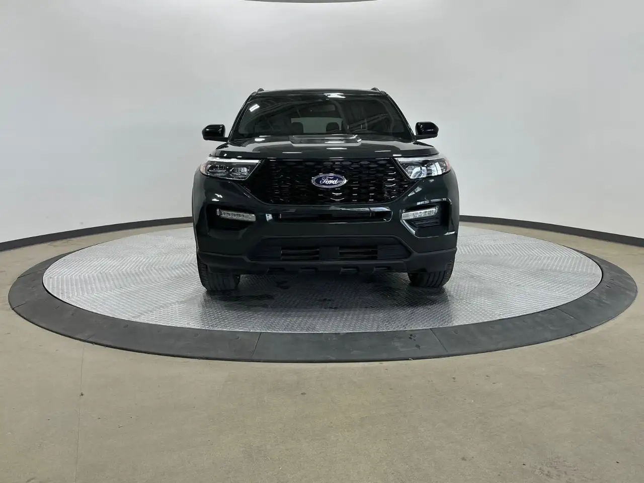 Ford Explorer photo Ford Explorer