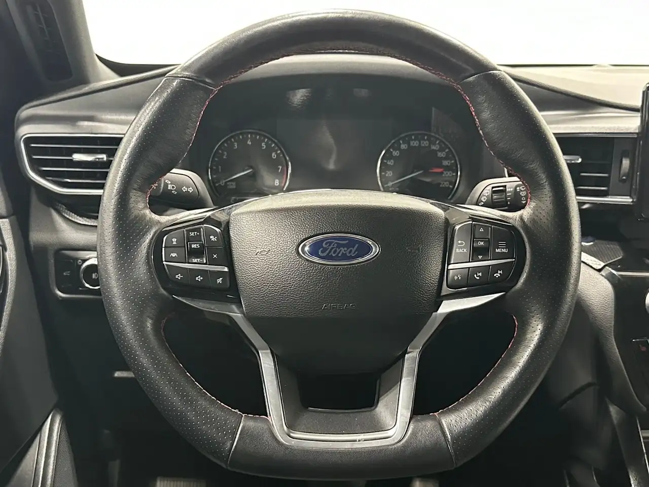 Ford Explorer photo Ford Explorer