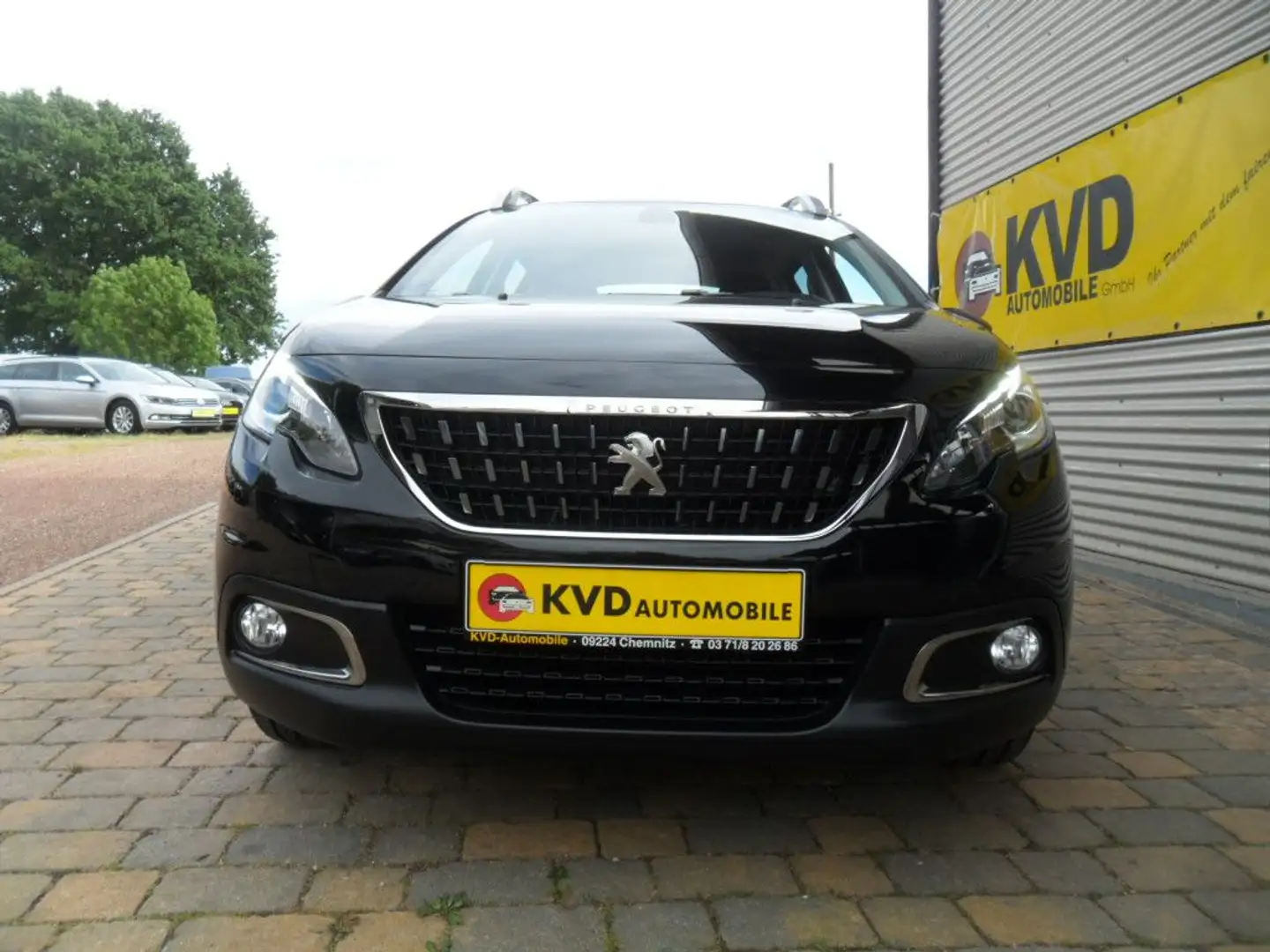 Peugeot 2008 Active Noir - 2