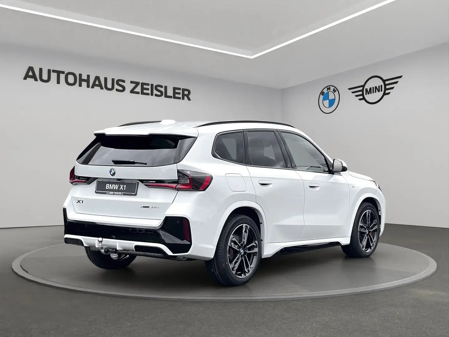 BMW X1 xDrive30e M Sport Pro 19"LM AHK H/K RFK Prof. Weiß - 2