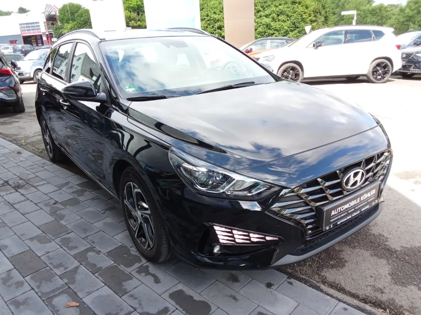 Hyundai i30 cw Edition 30 1.0 T-GDI KAMERA SITZHEIZUNG Schwarz - 2