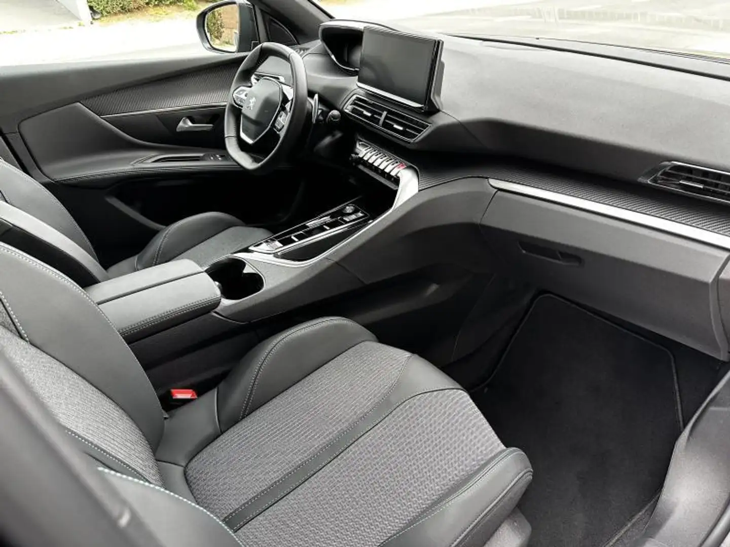 Peugeot 5008 Allure Pack 15 BlueHDI EAT8 7P Grau - 2