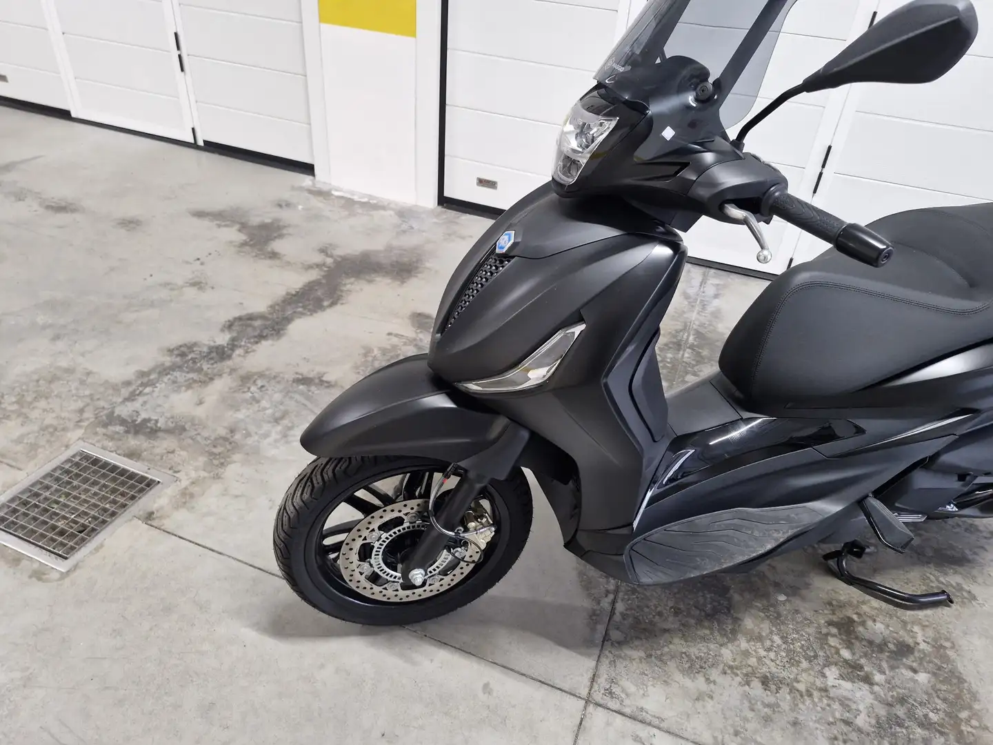 Piaggio Beverly 300 Negru - 1