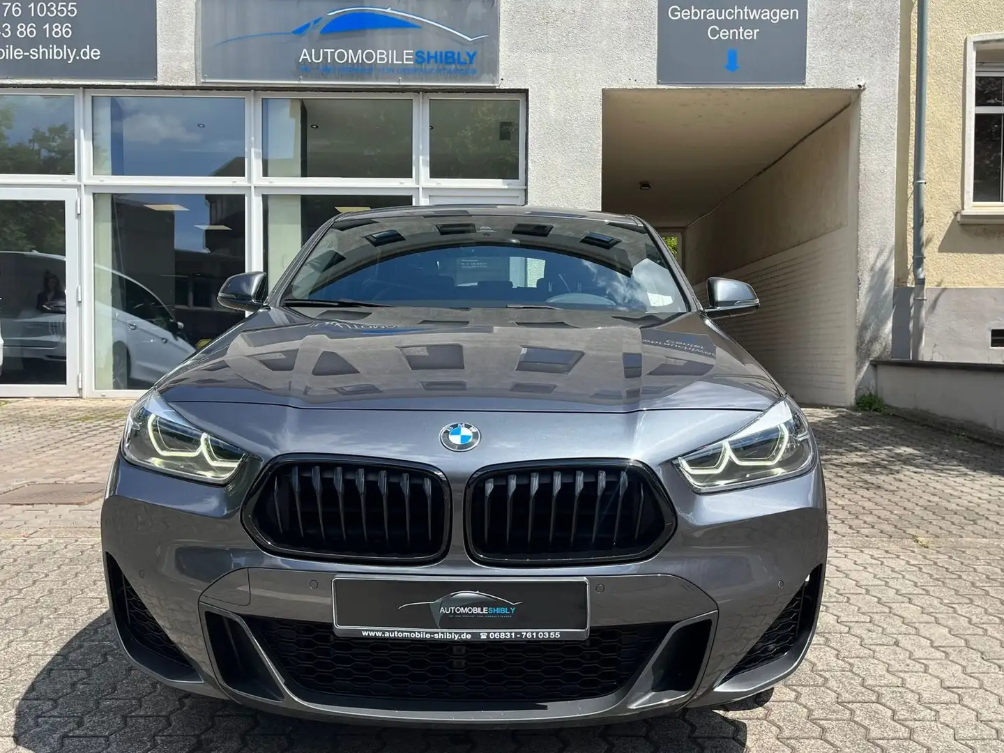 BMW X2 20i M Sport Paket Aut, Leder, Facelift Gris - 2