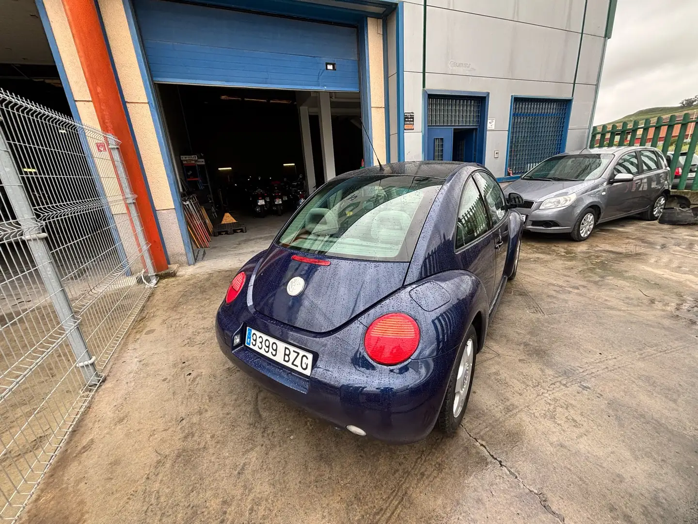 Volkswagen Beetle 1.9TDI - 2