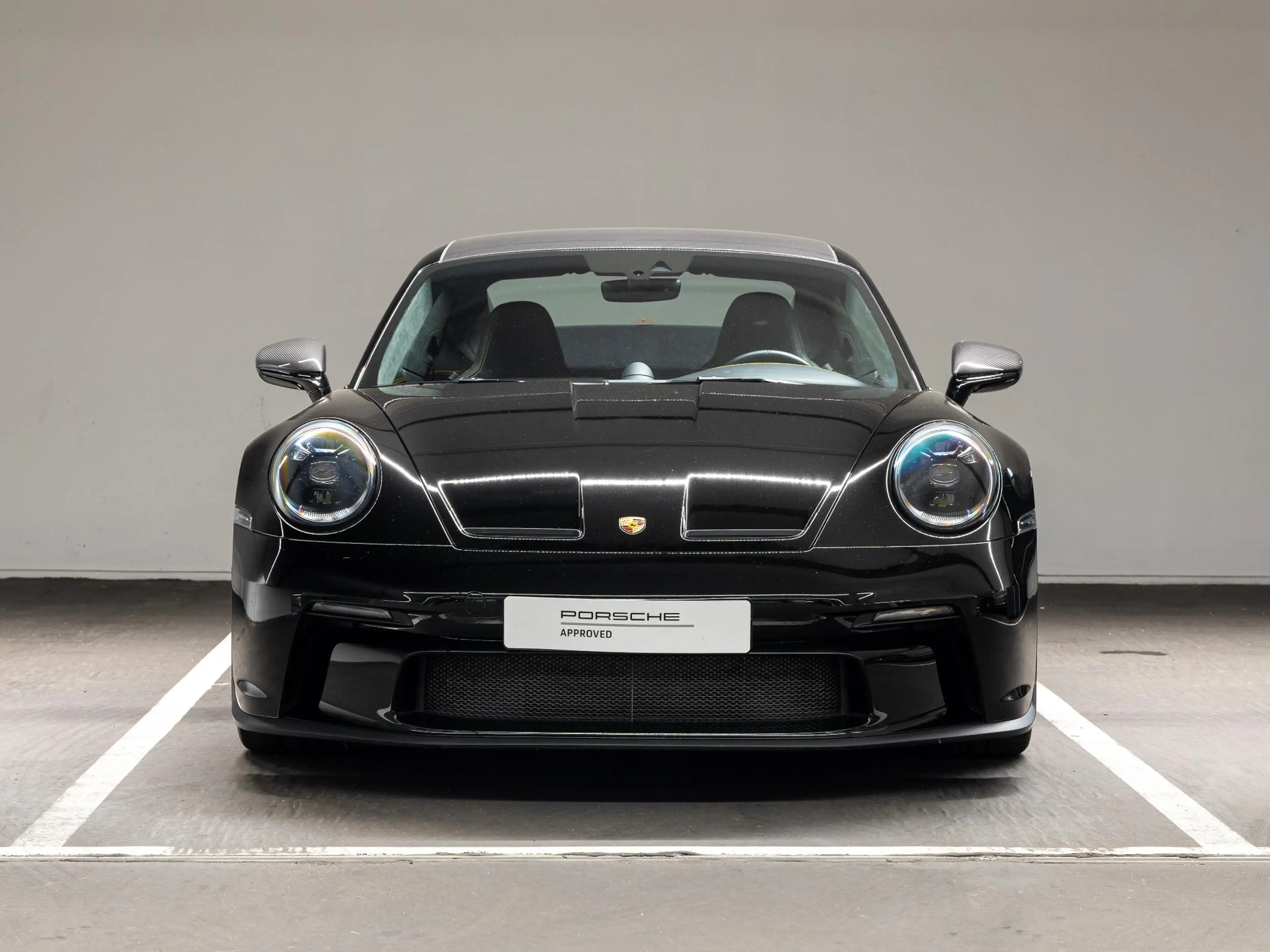 Porsche 992 4.0 GT3 Touring — photo 4