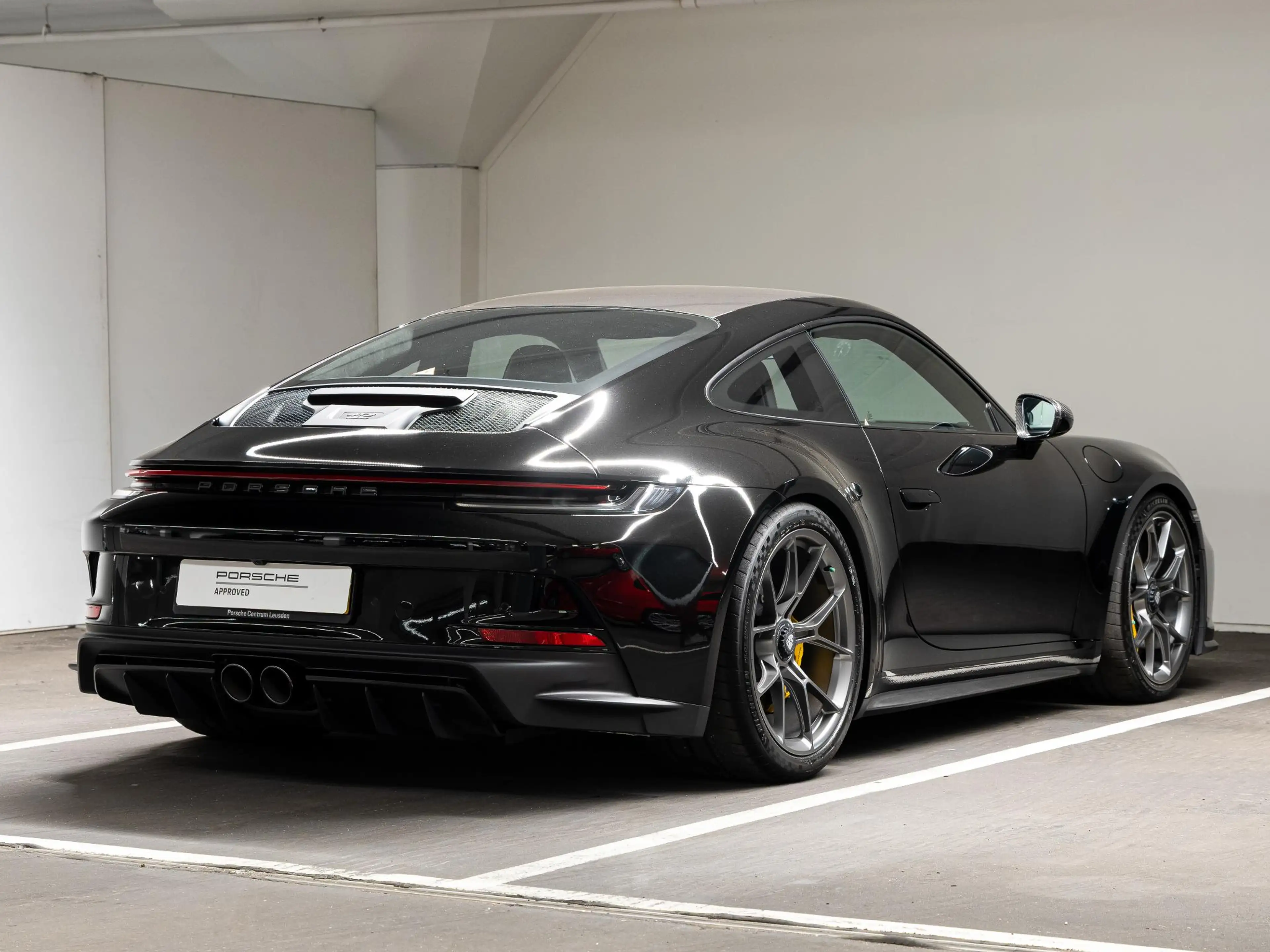 Porsche 992 4.0 GT3 Touring — photo 7