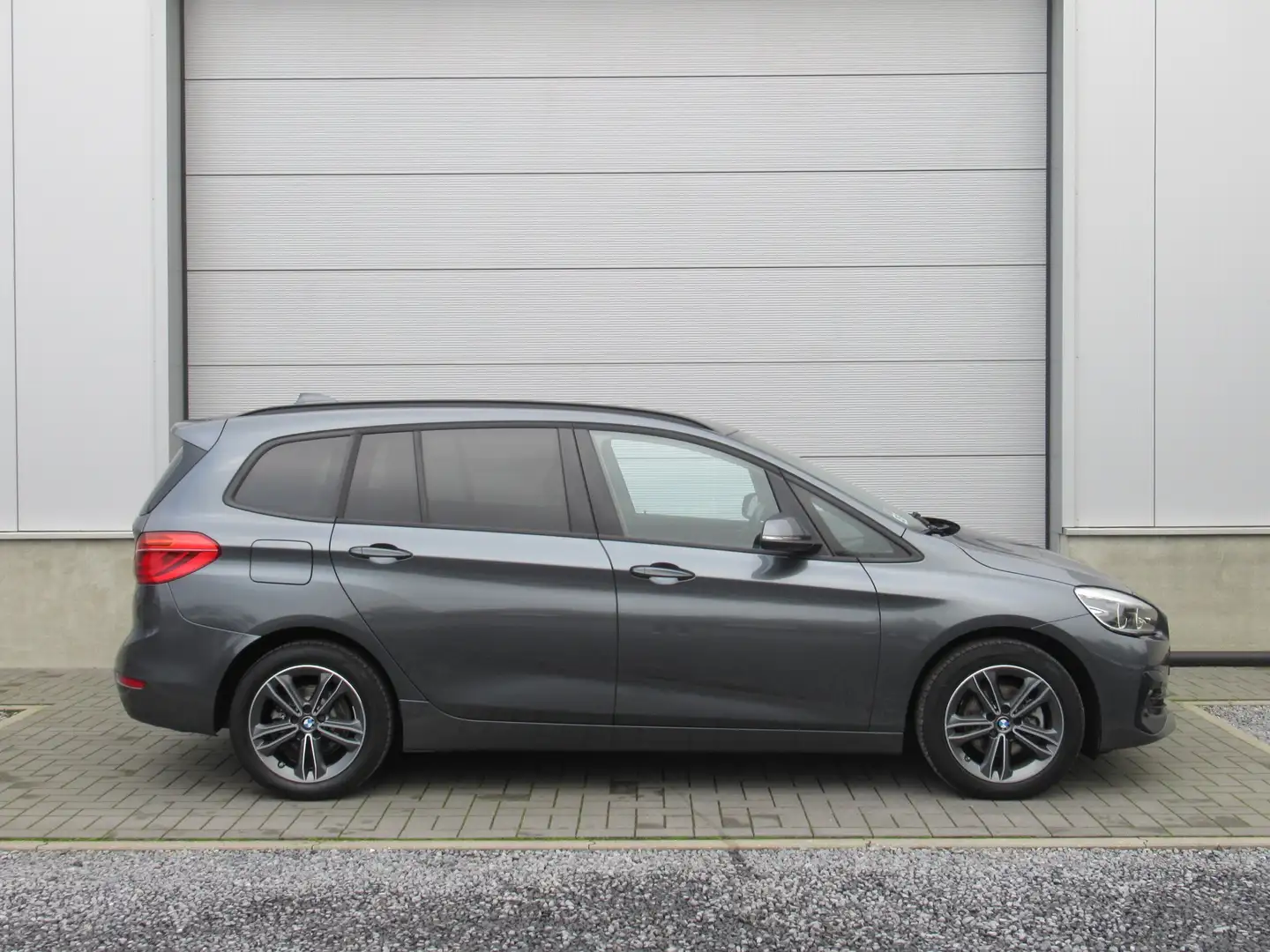 BMW 216 dA Gran Tourer Sport Line dA / €14.990 netto / Gris - 2