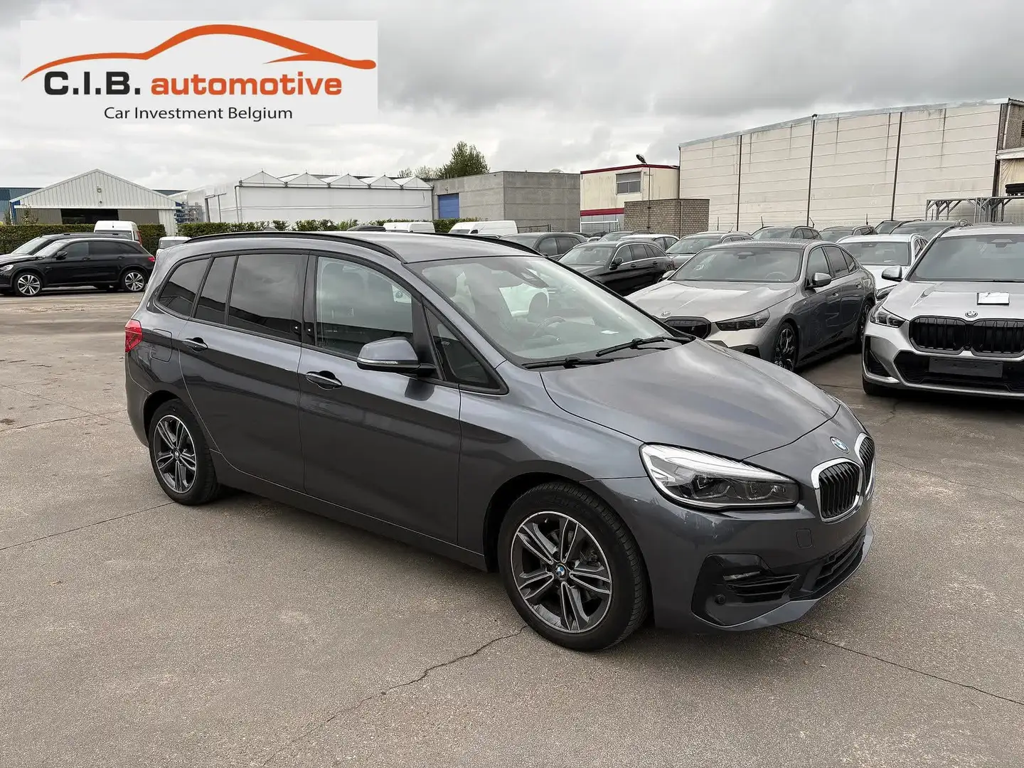 BMW 216 dA Gran Tourer Sport Line dA / €14.990 netto / Grijs - 1