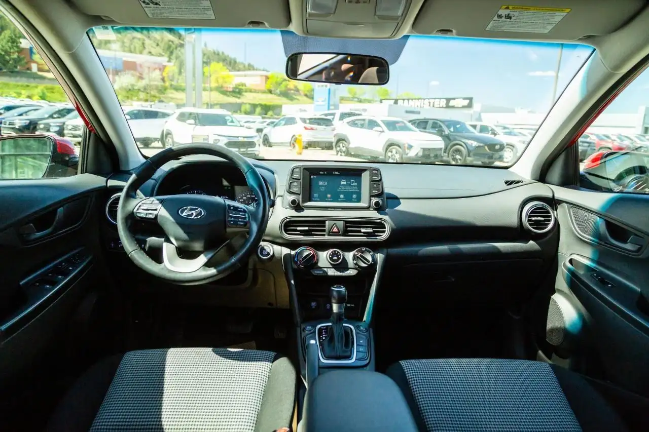 Hyundai KONA снимка Hyundai KONA
