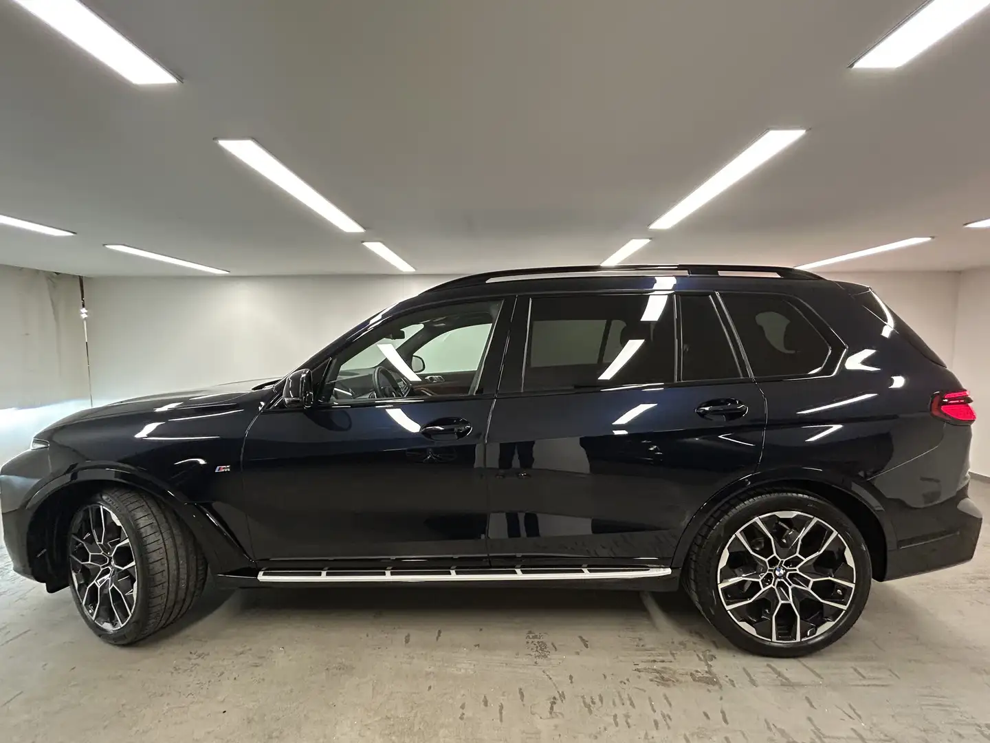 BMW X7 xDrive40d  Sportpaket Pro DA. Prof. PA. Prof. Harm Schwarz - 2