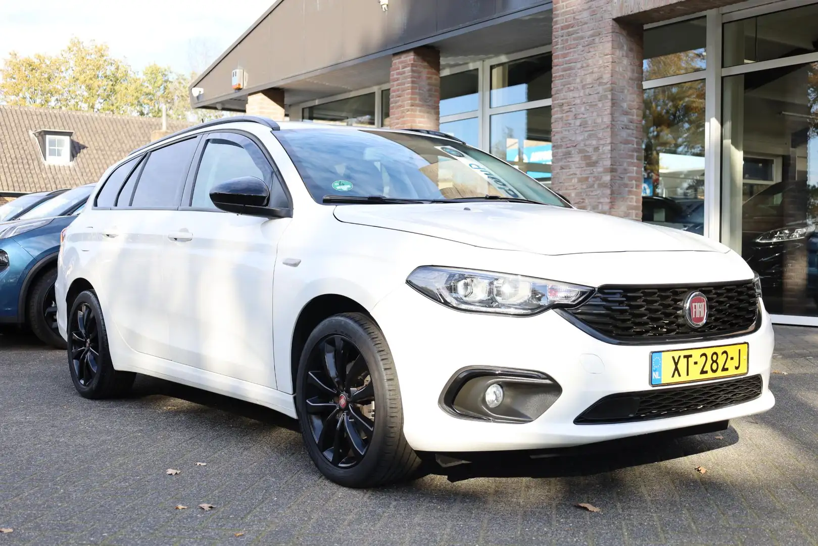 Fiat Tipo Stationwagon 1.4 T-Jet 16v S-Design CAMERA DAB NAV Wit - 2