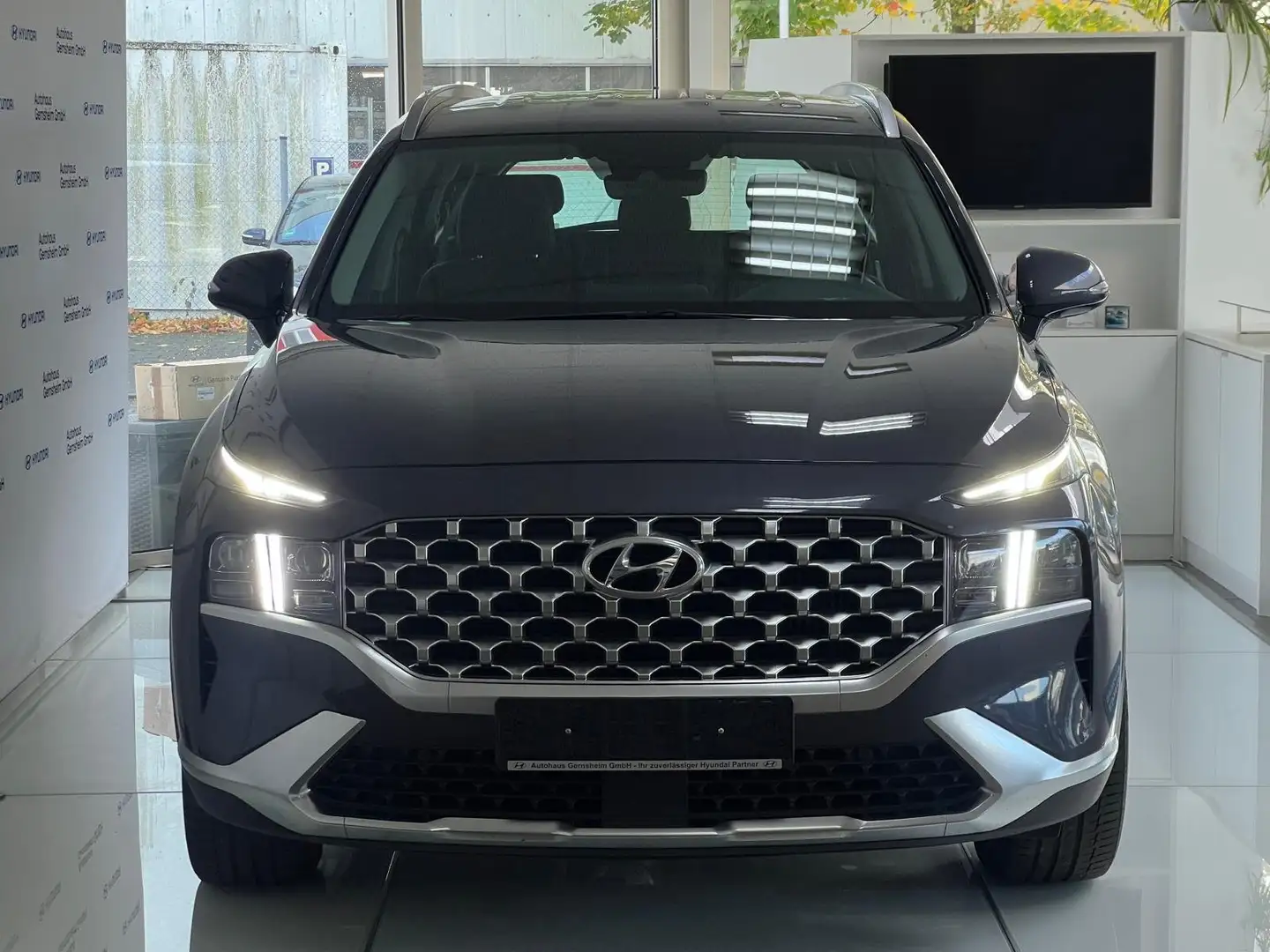 Hyundai SANTA FE Trend Plug-In Hybrid 4WD *1.Hand*Kamera*LED*Sitzhz Gris - 2
