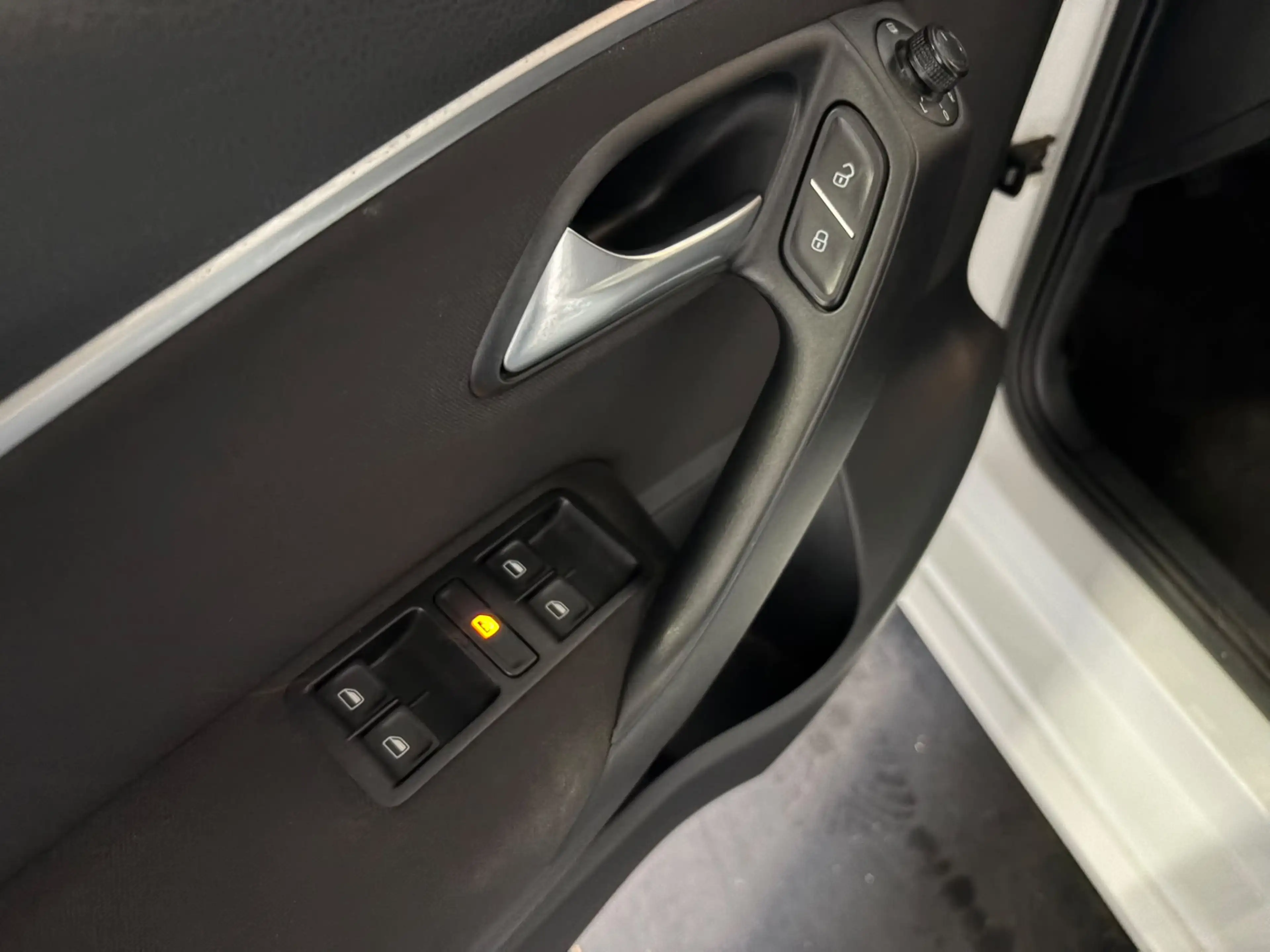 Volkswagen Polo 1.2 TSI Comfortline Airco. Cruise. Trekhaak. Bleut — photo 5