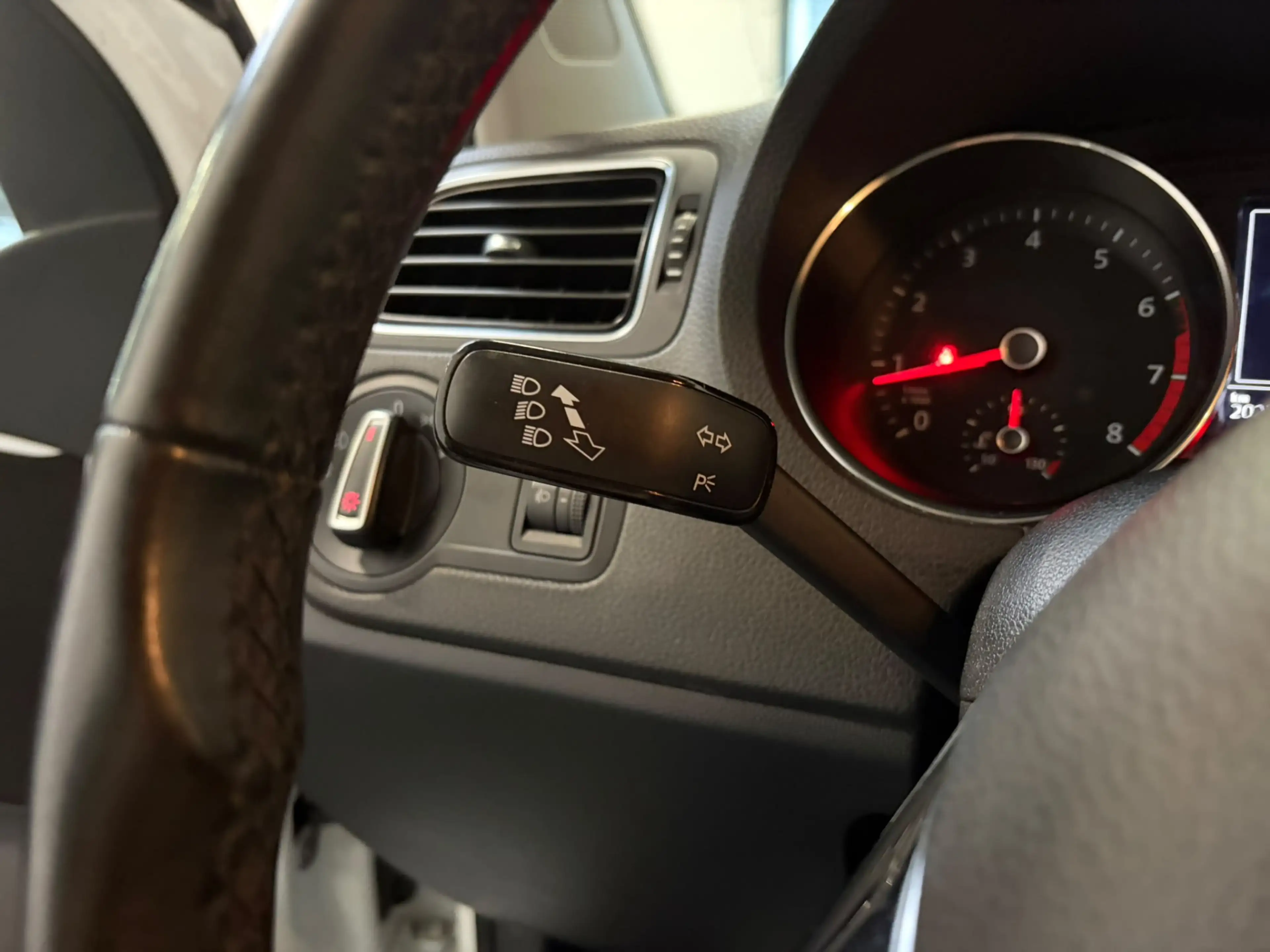 Volkswagen Polo 1.2 TSI Comfortline Airco. Cruise. Trekhaak. Bleut — photo 8