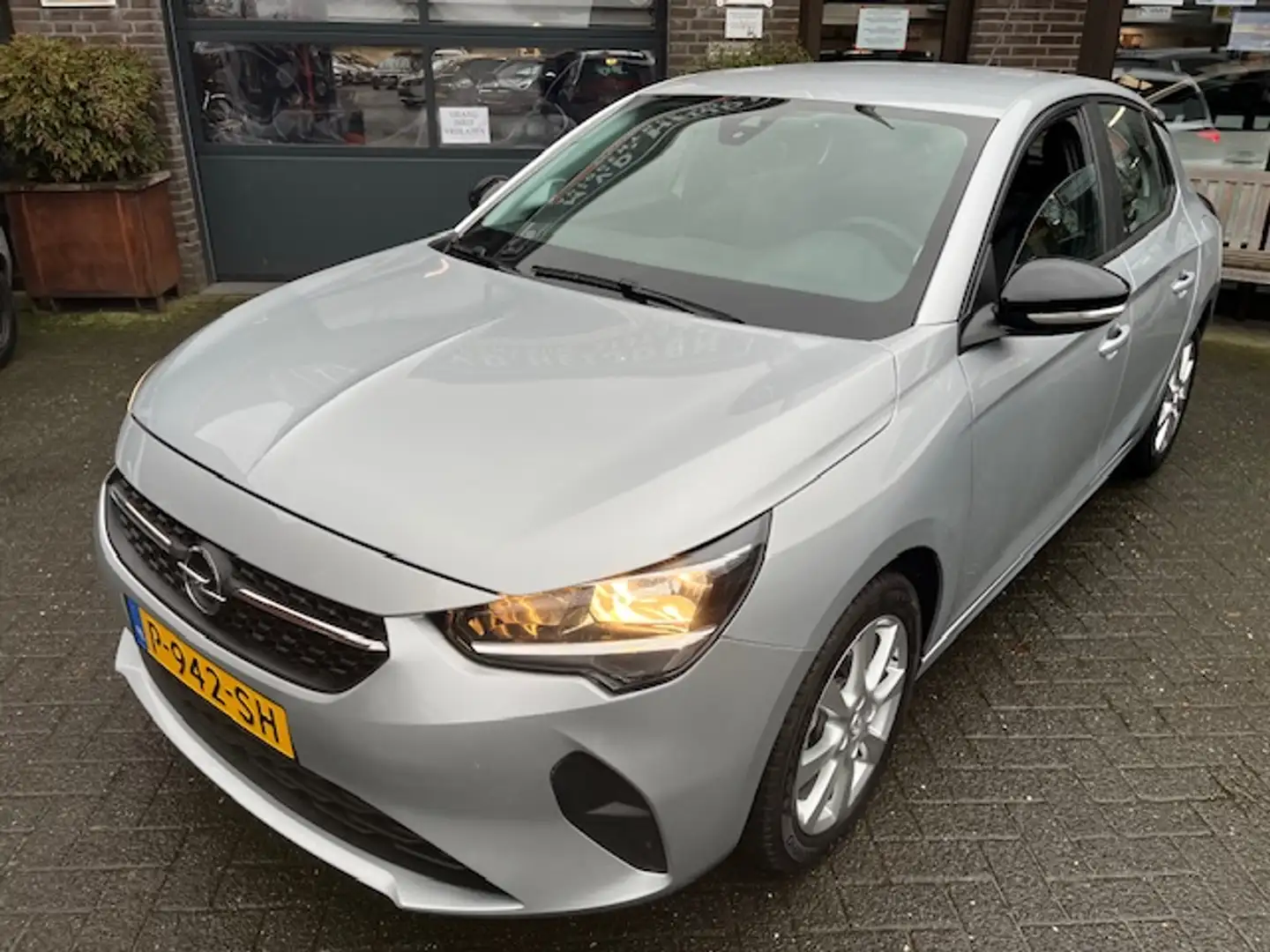 Opel Corsa 1.2 Edition Navigatie App Connect Gris - 1