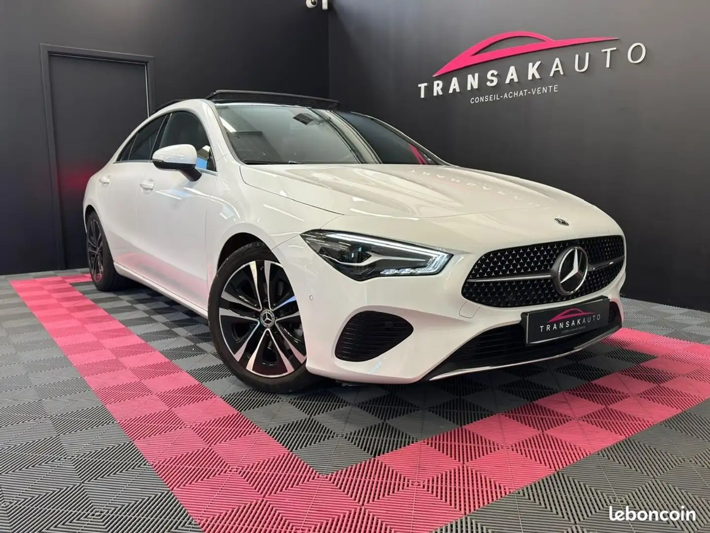 Mercedes-Benz CLA 180 Classe MERCEDES COUPE 180 136ch 7G-DCT Progressive Line PREMIÈRE MAIN SUIVI COMPLET Blanc - 1