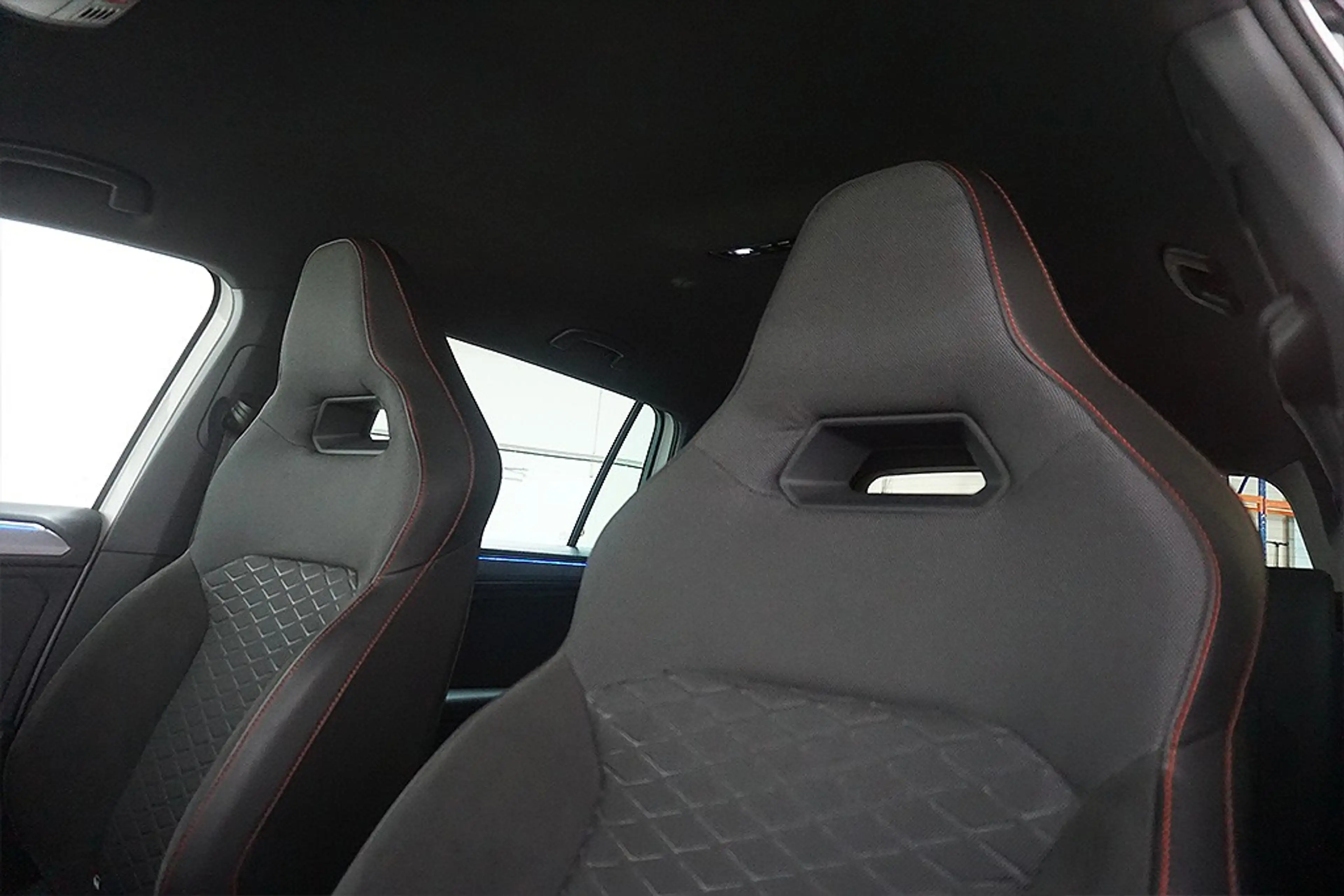 SEAT Tarraco 2.0TDI DSG FR 4Drive AHK Sthz ACC DCC — photo 9