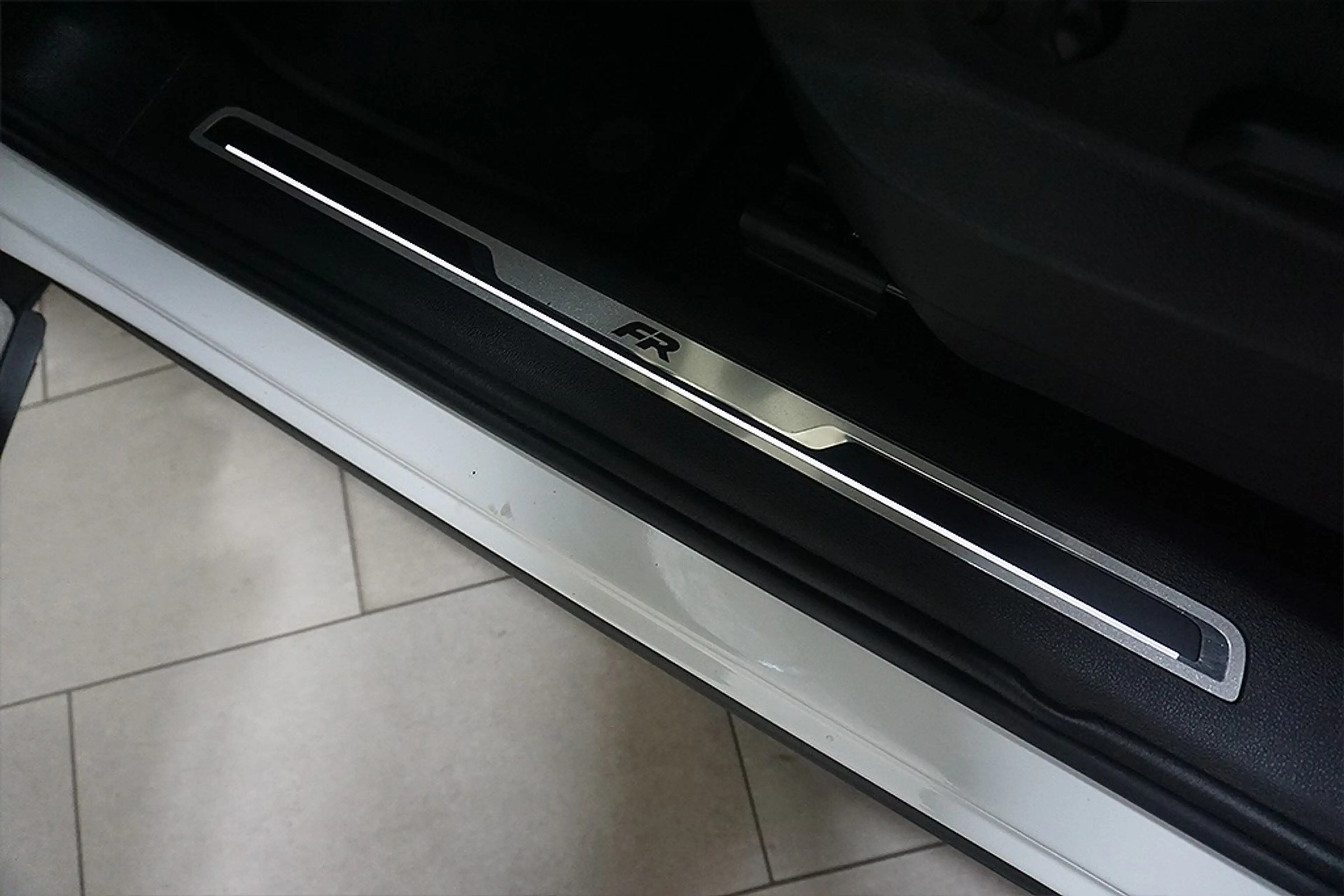 SEAT Tarraco 2.0TDI DSG FR 4Drive AHK Sthz ACC DCC — photo 7