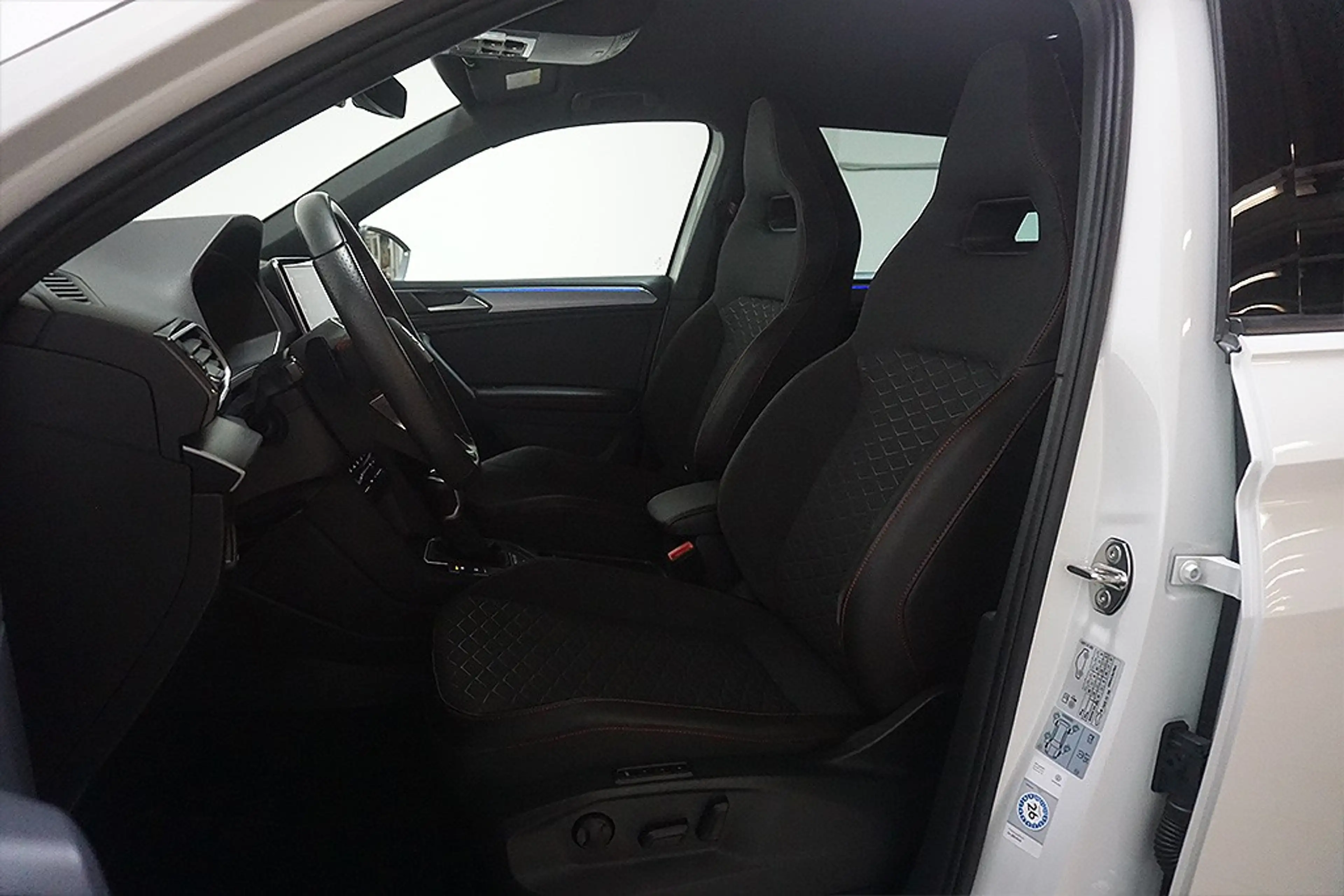 SEAT Tarraco 2.0TDI DSG FR 4Drive AHK Sthz ACC DCC — photo 8