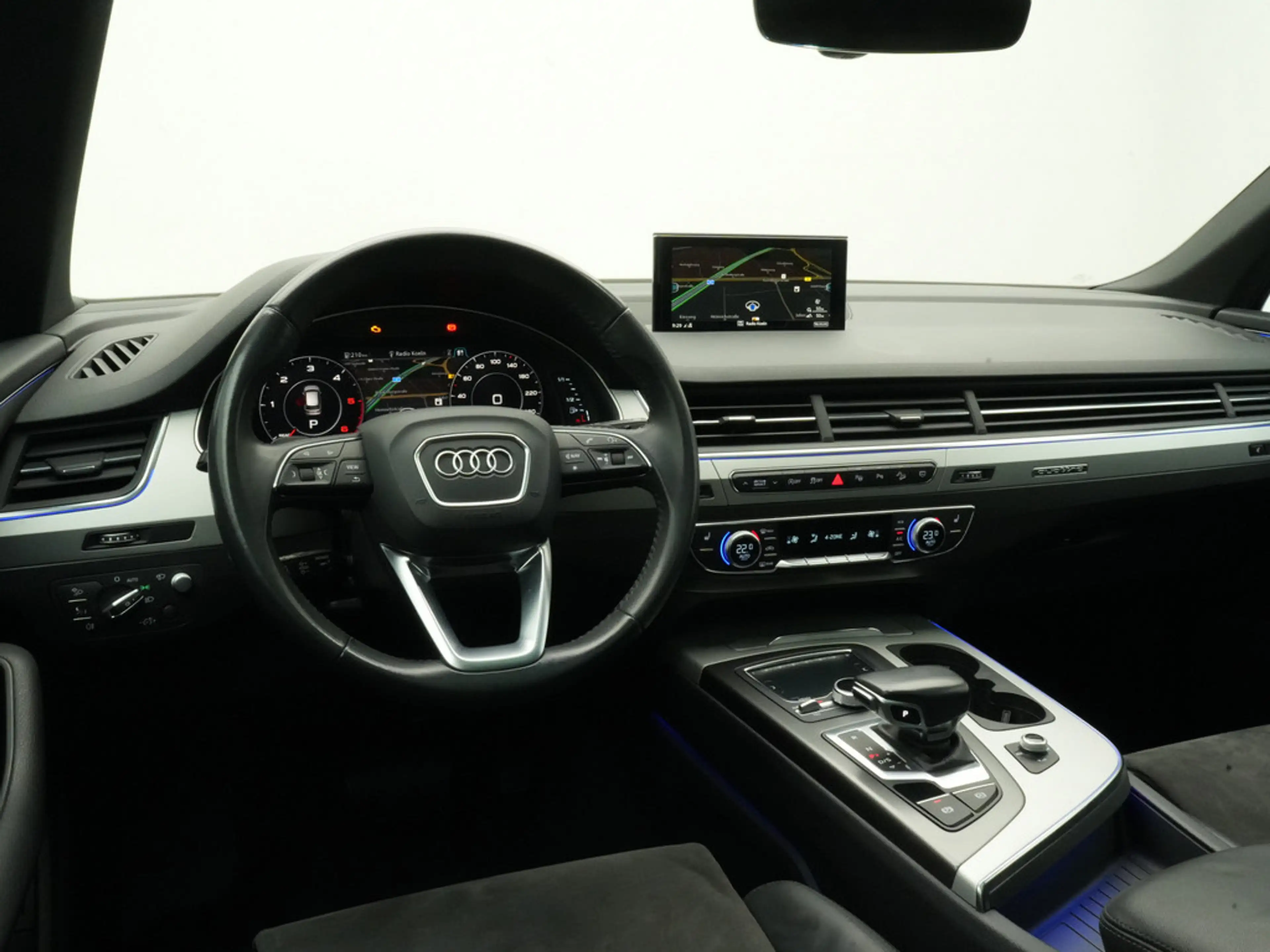 Audi Q7 quattro VIRT AHK LUFT PANO LED KAM NAVI HUD — photo 5