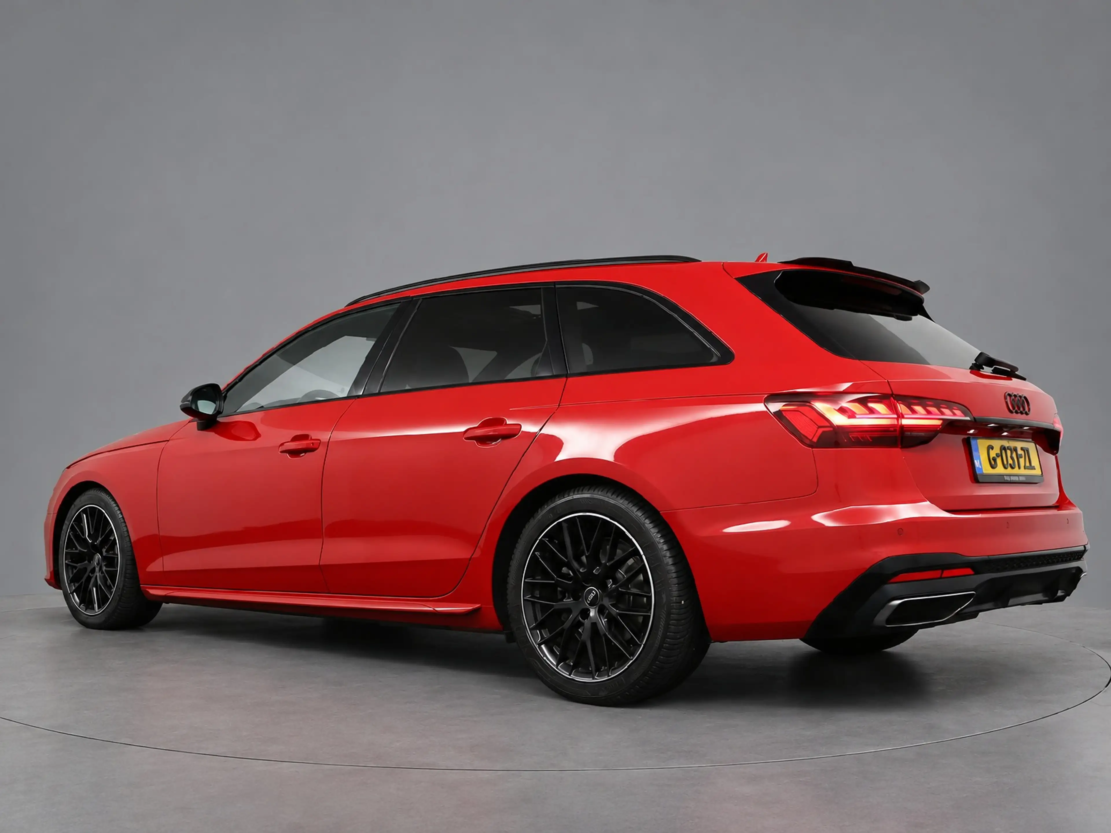 Audi A4 Avant 35 TFSI S-LINE Launch Edition Sport, Orig.NL — photo 16