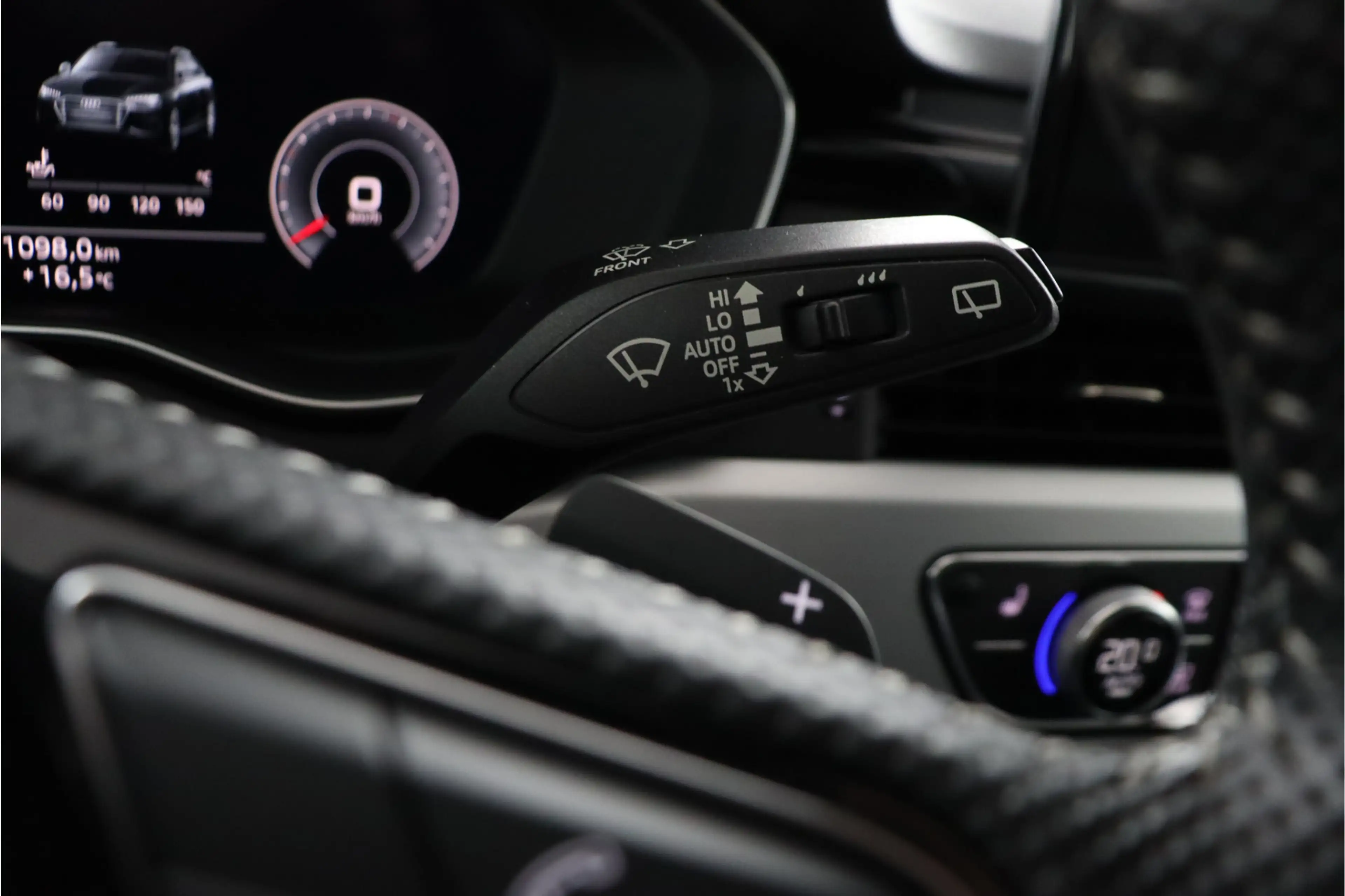 Audi A4 Avant 35 TFSI S-LINE Launch Edition Sport, Orig.NL — photo 31