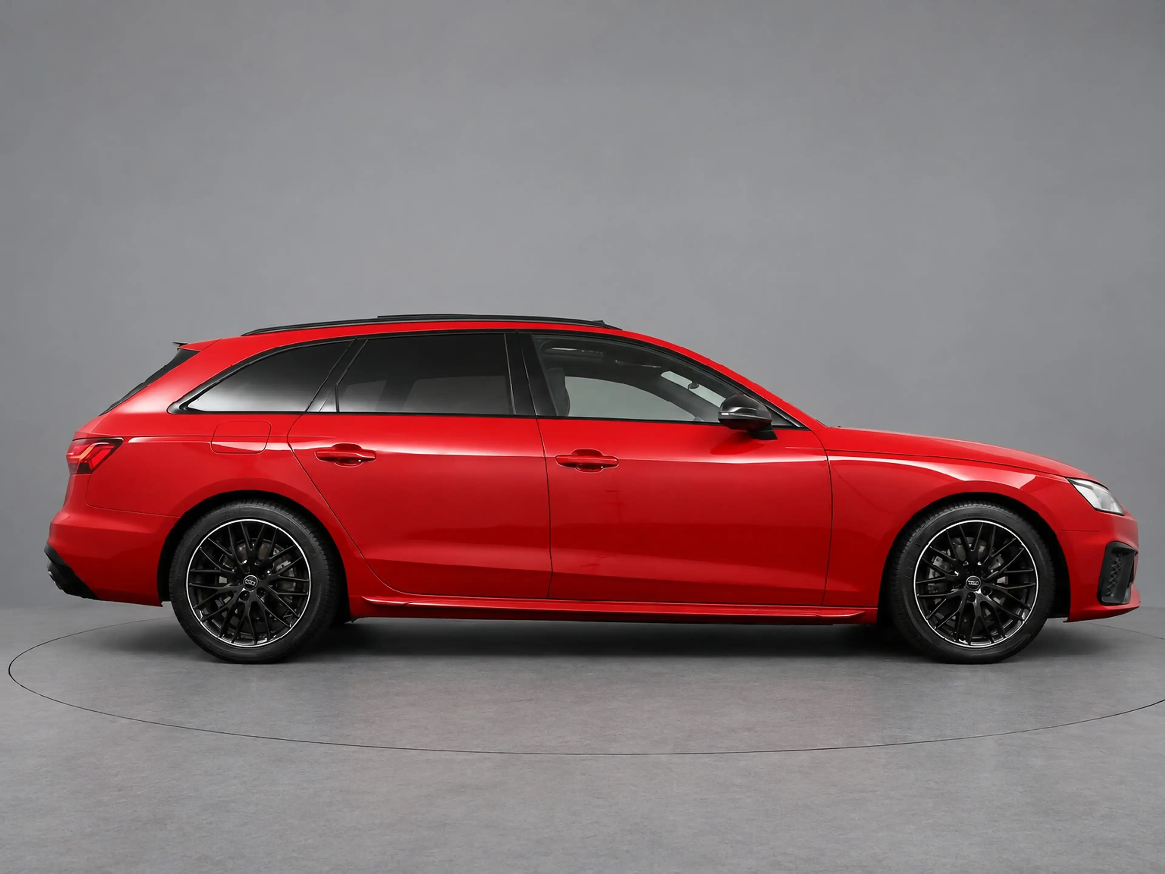 Audi A4 Avant 35 TFSI S-LINE Launch Edition Sport, Orig.NL — photo 14
