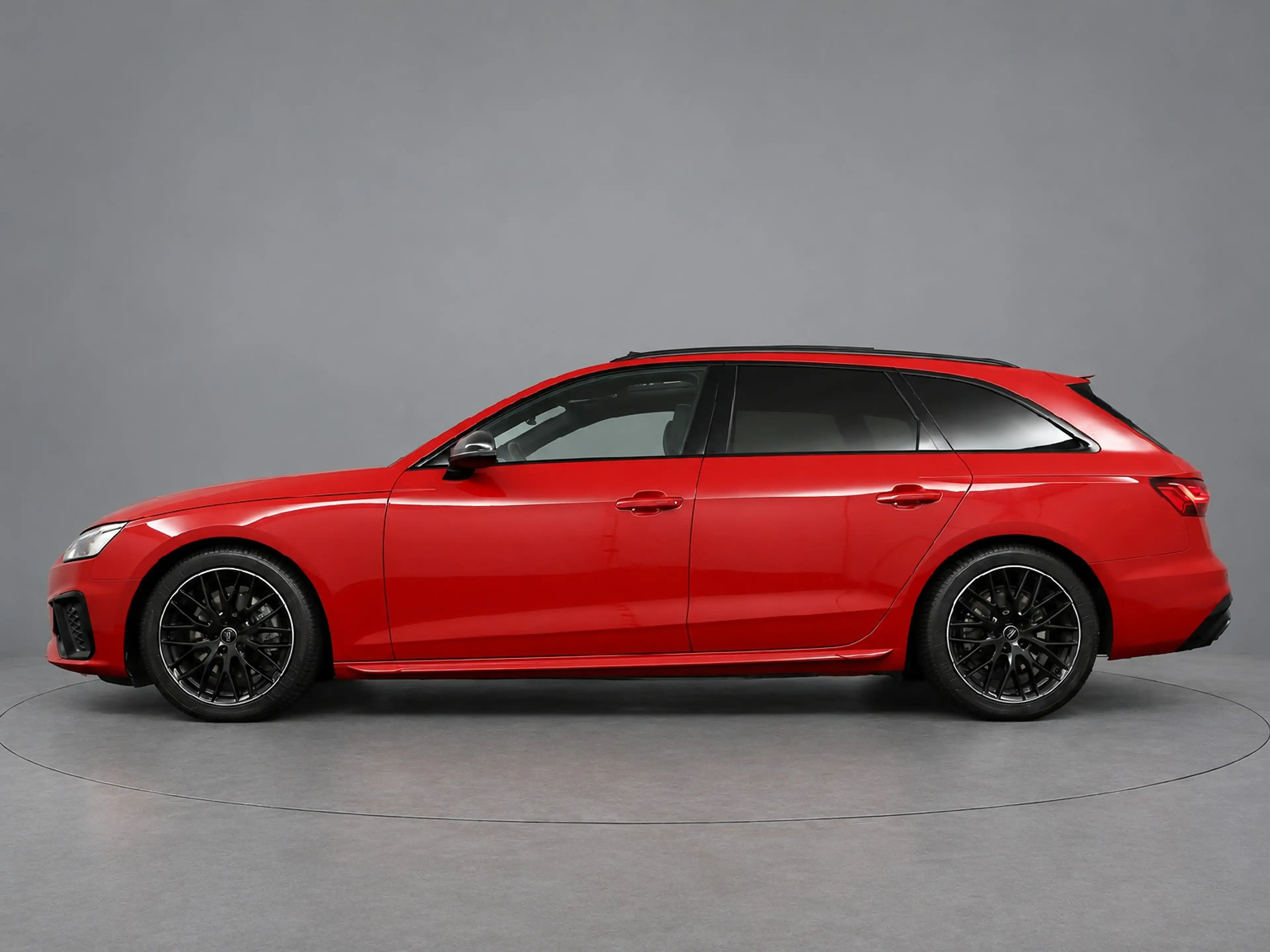 Audi A4 Avant 35 TFSI S-LINE Launch Edition Sport, Orig.NL — photo 13