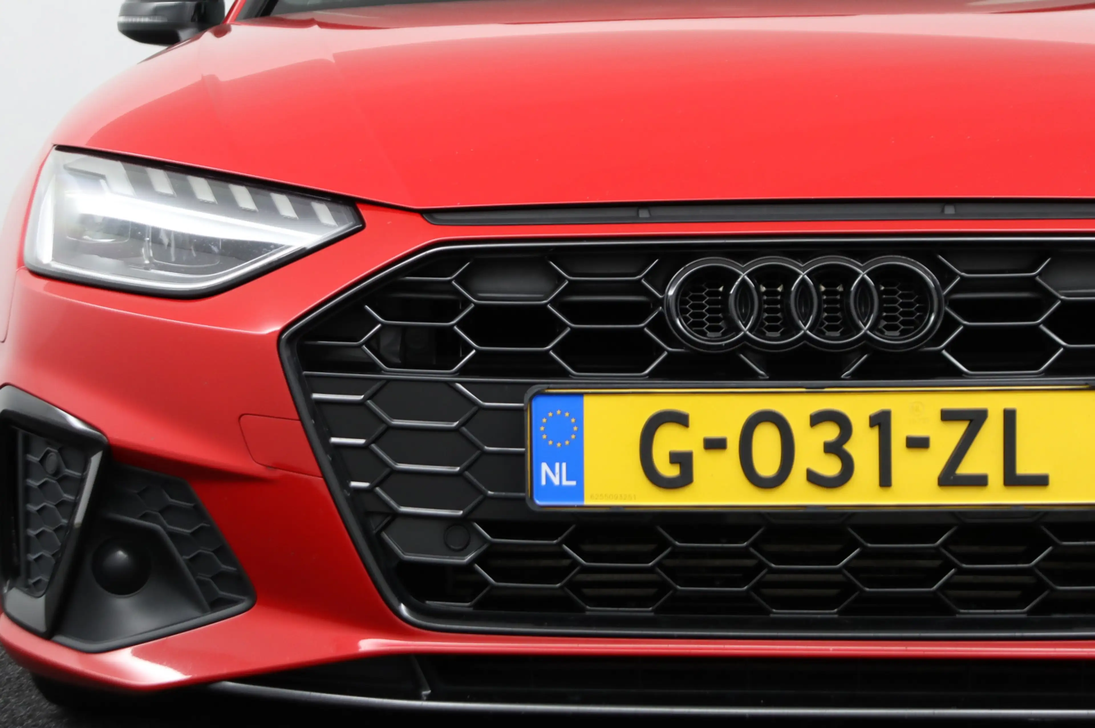 Audi A4 Avant 35 TFSI S-LINE Launch Edition Sport, Orig.NL — photo 33