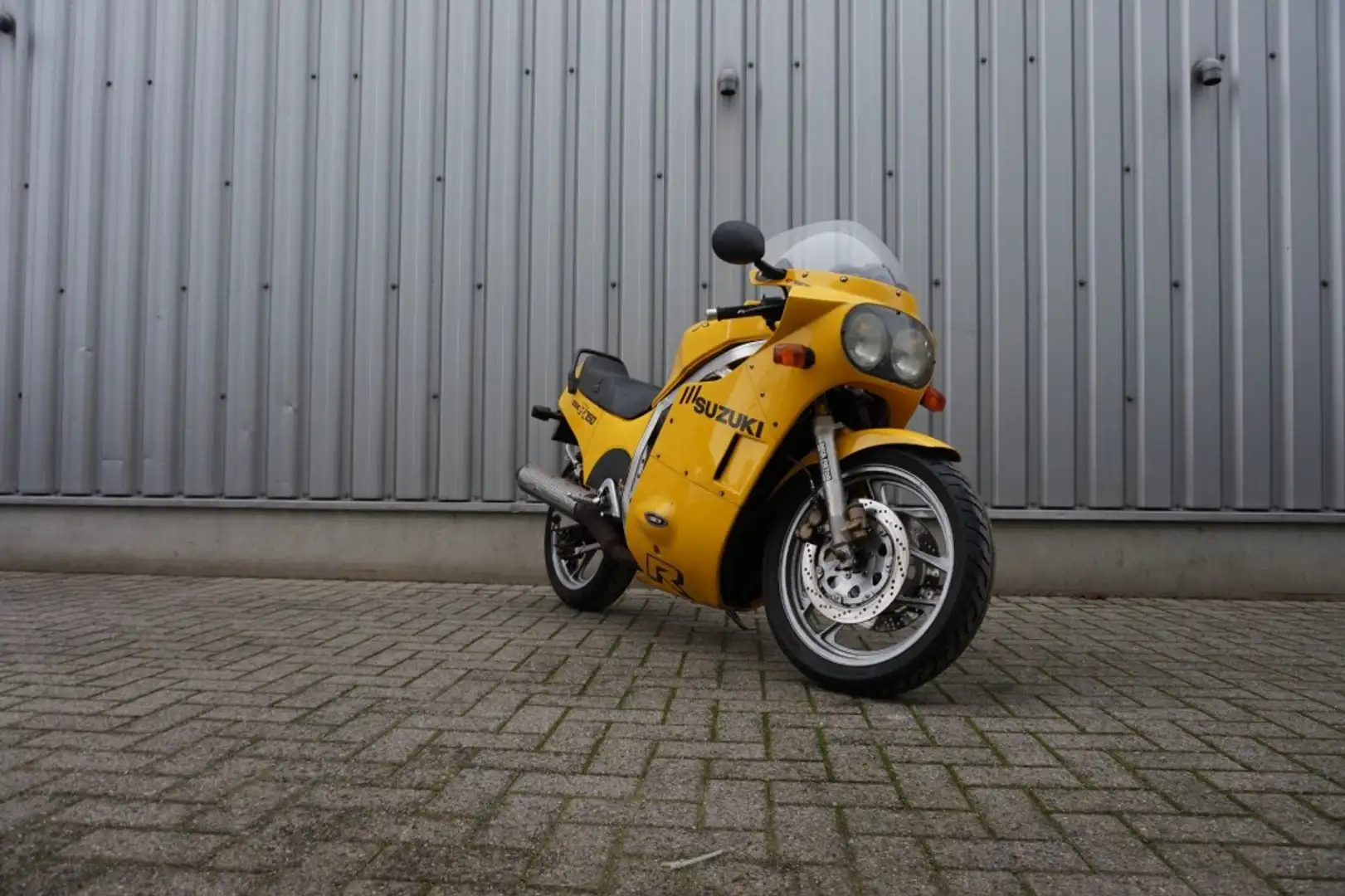Suzuki - Giallo - 2